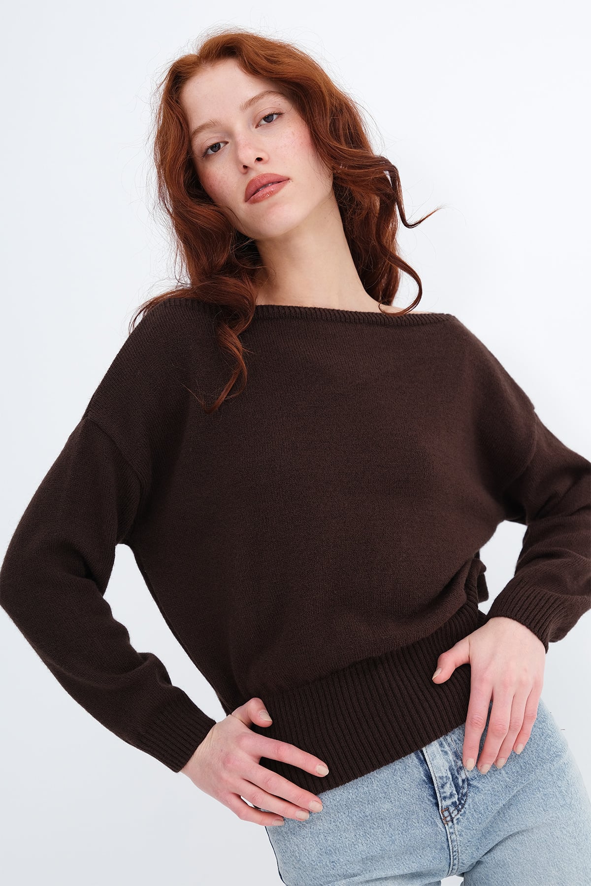 Bitter-Coffee_Boat-Neck-Knit-Sweater-addax