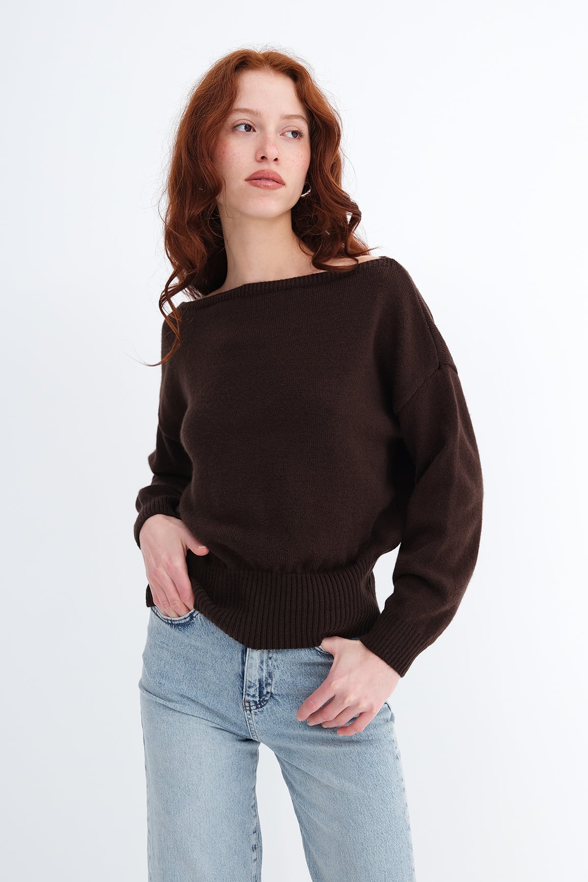 Bitter-Coffee_Boat-Neck-Knit-Sweater-addax