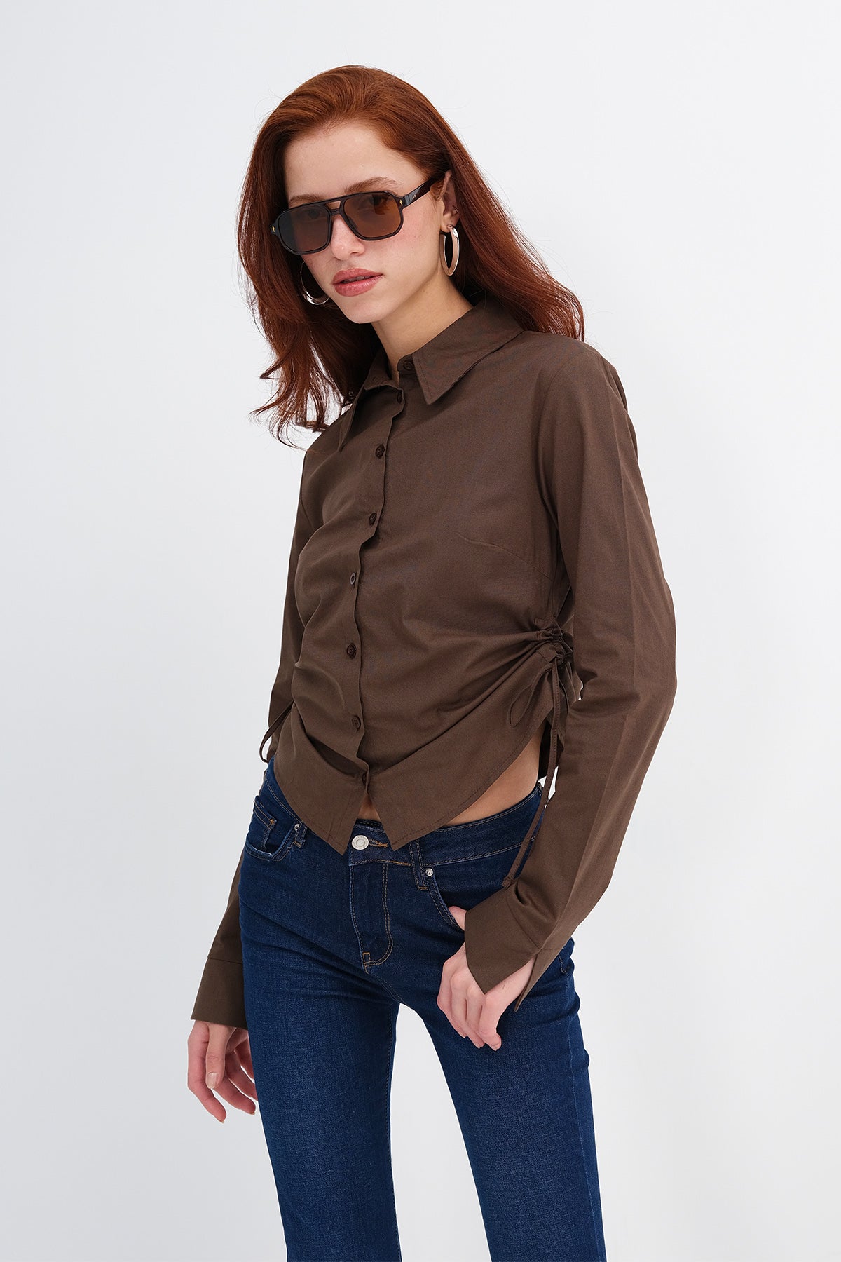 Bitter-Coffee_Ruched-Side-Shirt-addax