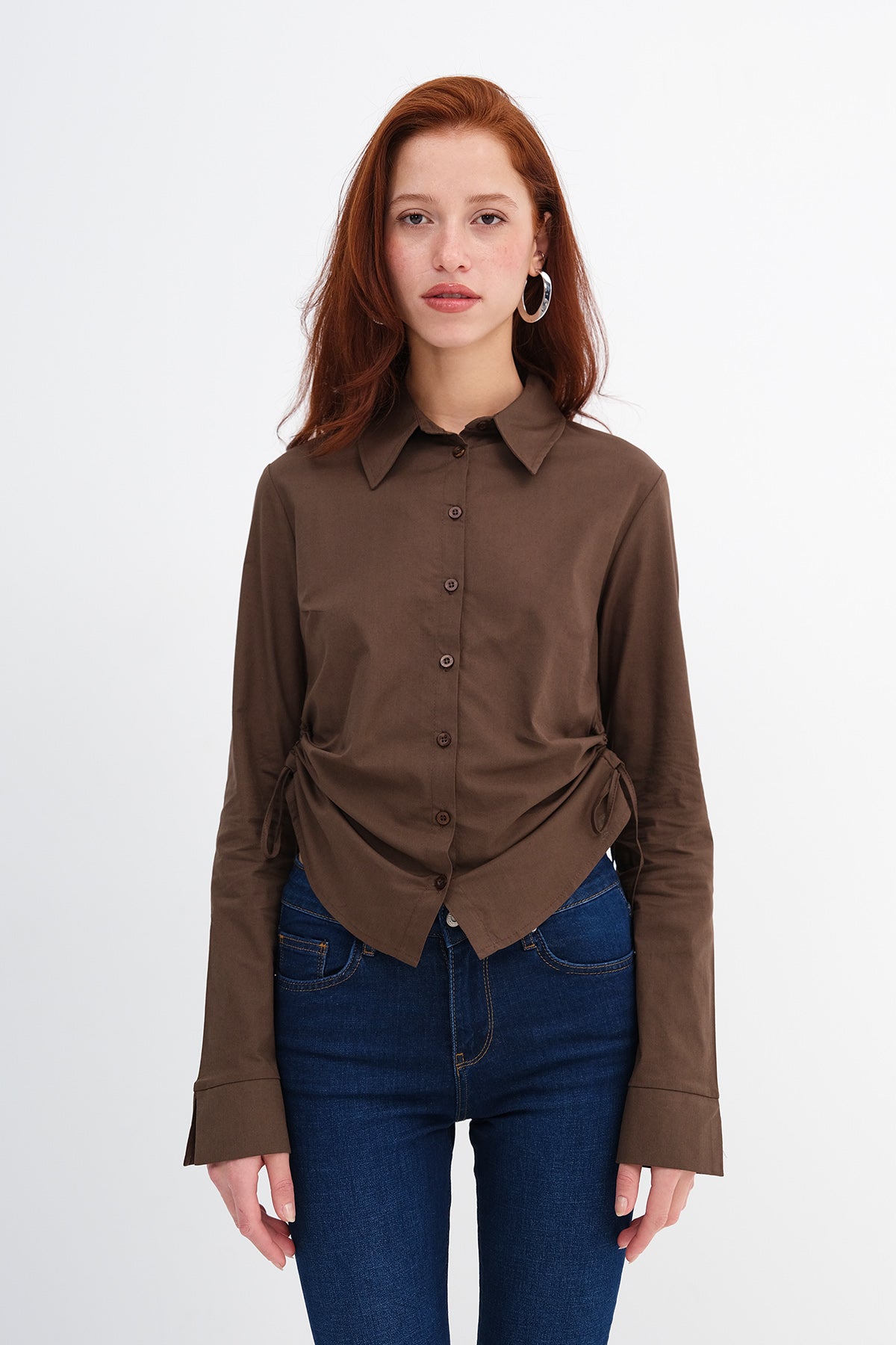 Bitter-Coffee_Ruched-Side-Shirt-addax