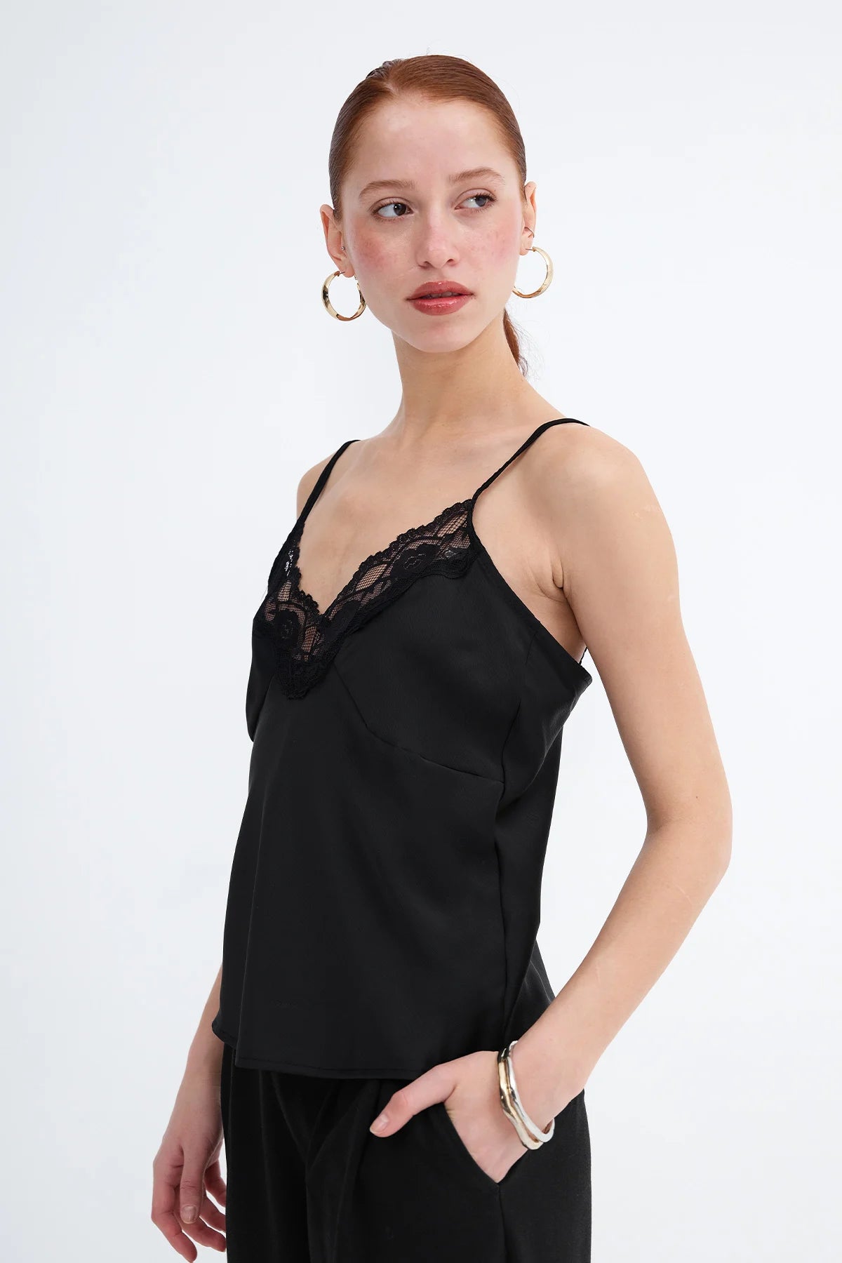 Black_Satın-Strappy-Top-Wıth-Lace-Trım-addax