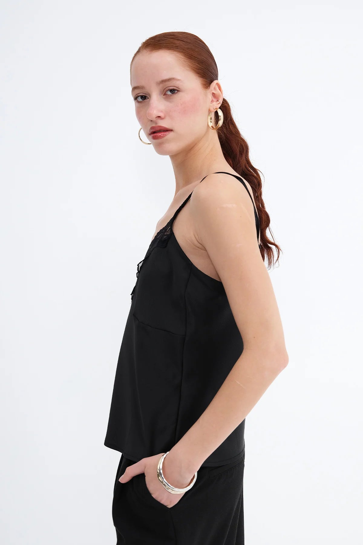 Black_Satın-Strappy-Top-Wıth-Lace-Trım-addax