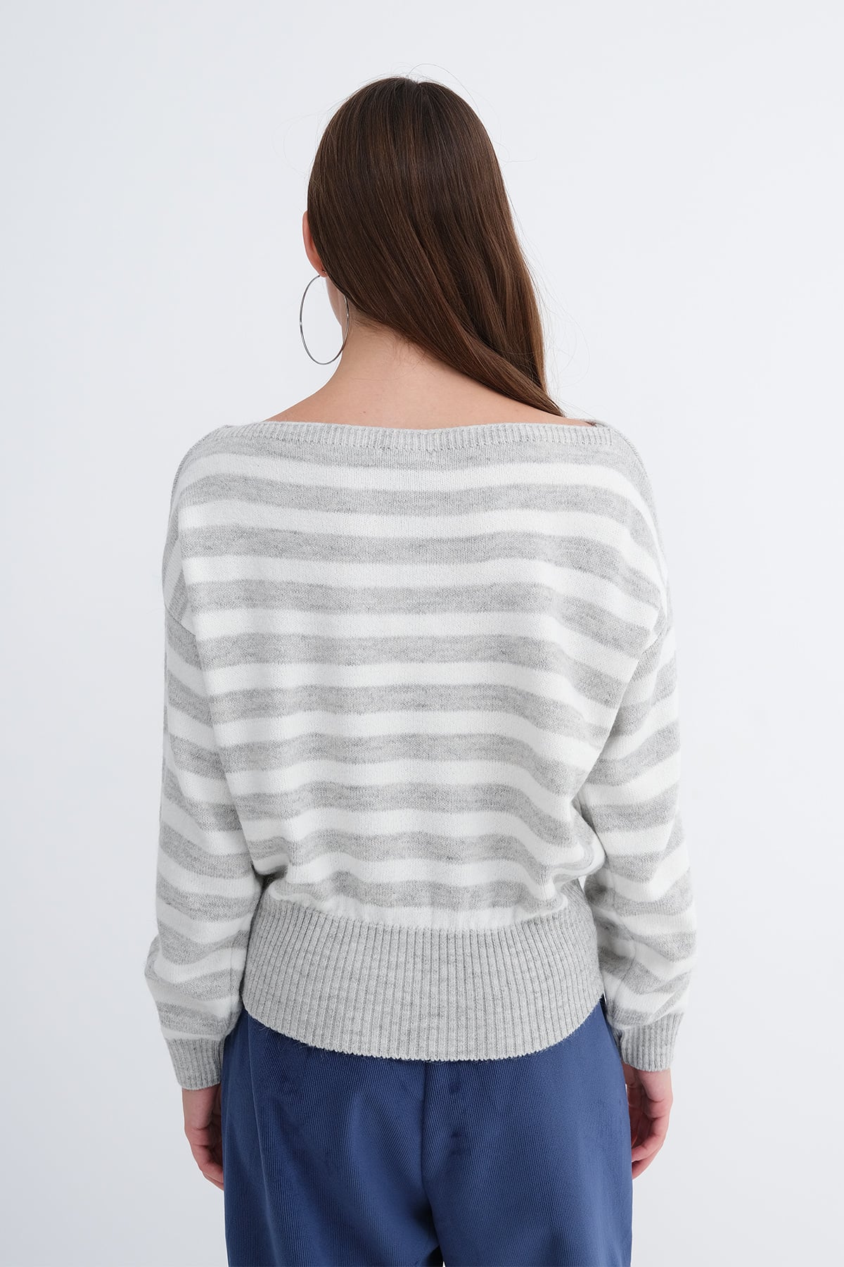 Snow-Melange-Ecru_Boat-Neck-Striped-Knit-Sweater-addax