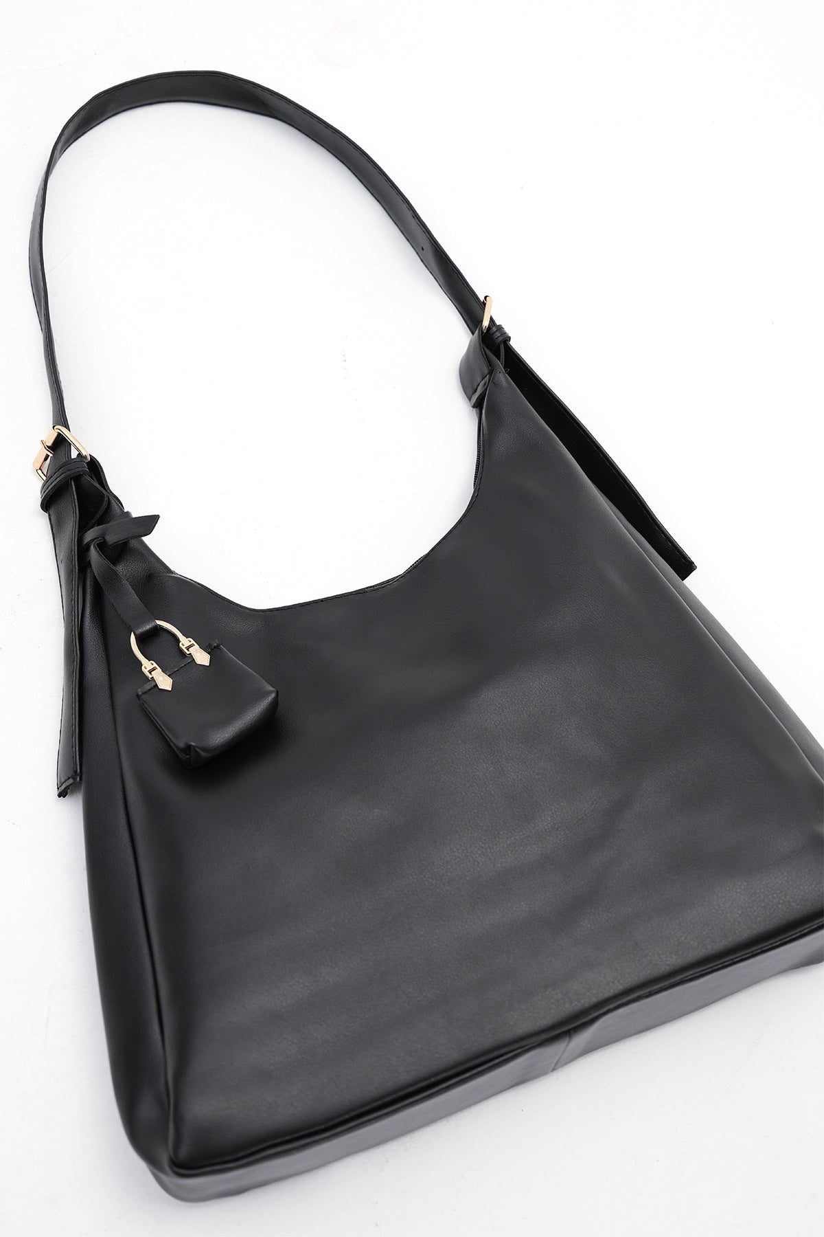 Black_Hand-and-Shoulder-Bag-with-Charms-addax