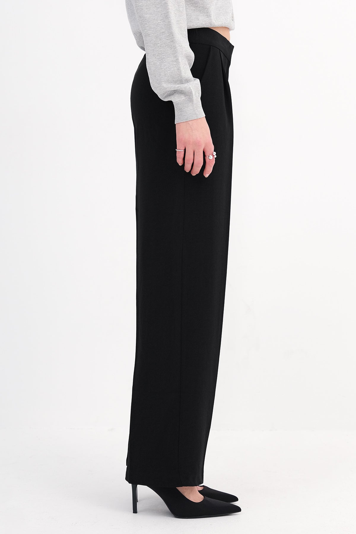 Black_Elastic-Waist-Pants-addax