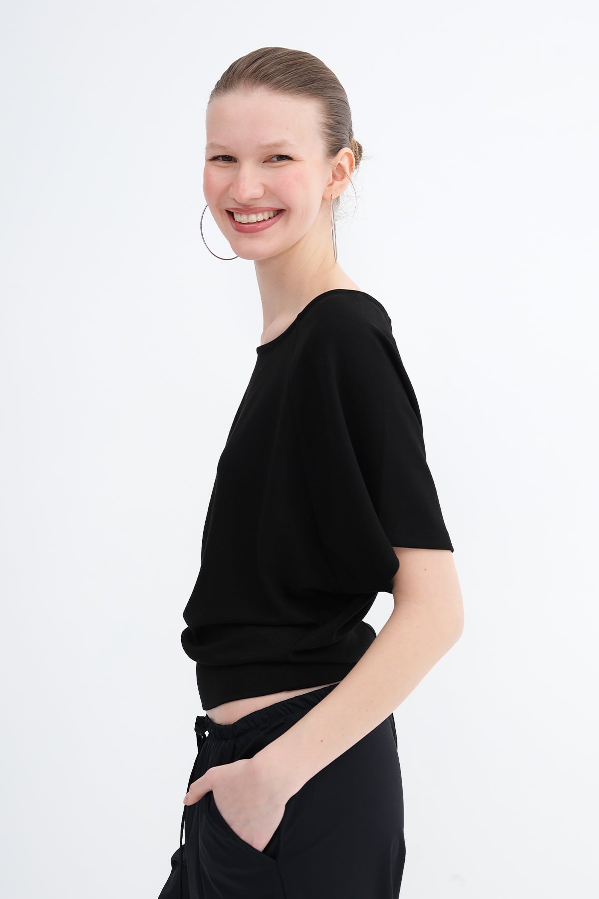 Black_Boat-Neck-Basic-T-Shirt-addax