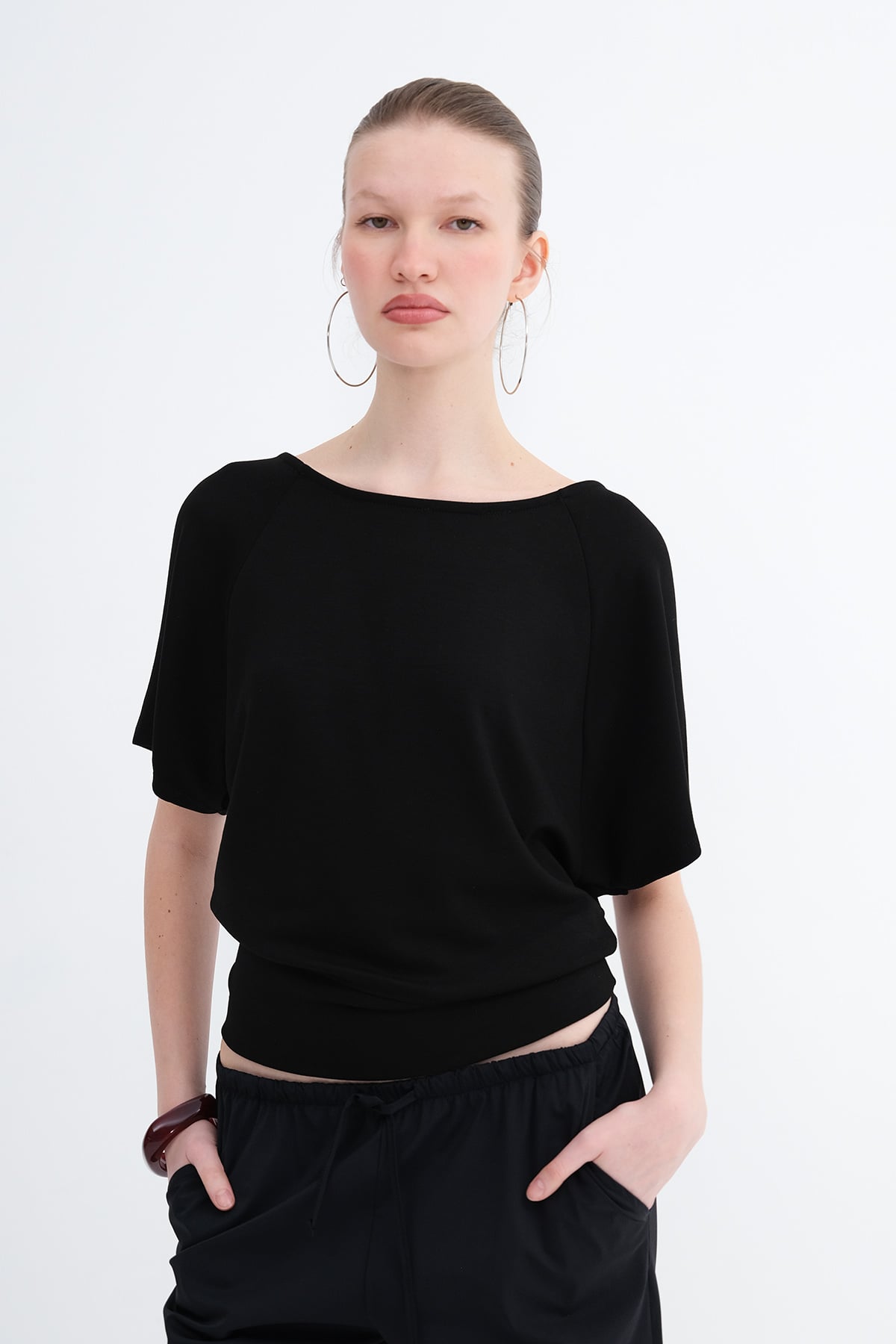 Black_Boat-Neck-Basic-T-Shirt-addax