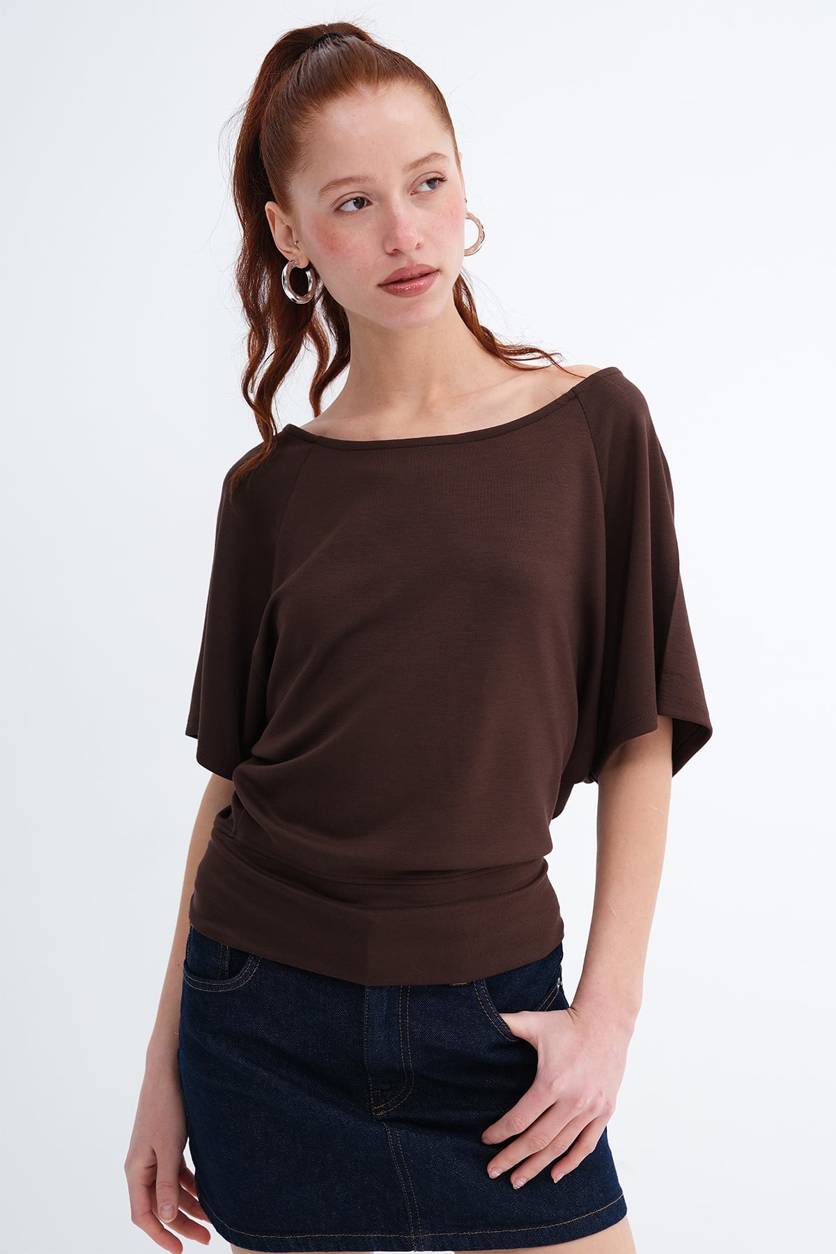 Brown_Boat-Neck-Basic-T-Shirt-addax