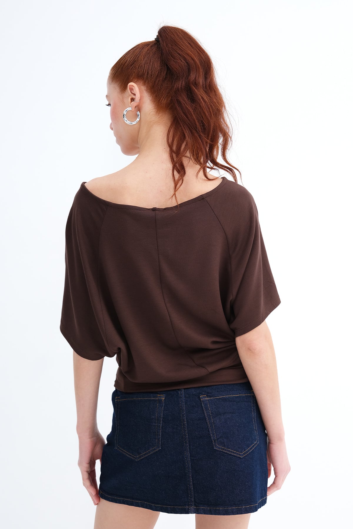 Brown_Boat-Neck-Basic-T-Shirt-addax