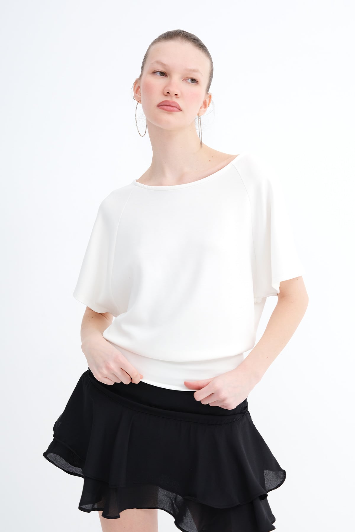 Ecru_Boat-Neck-Basic-T-Shirt-addax