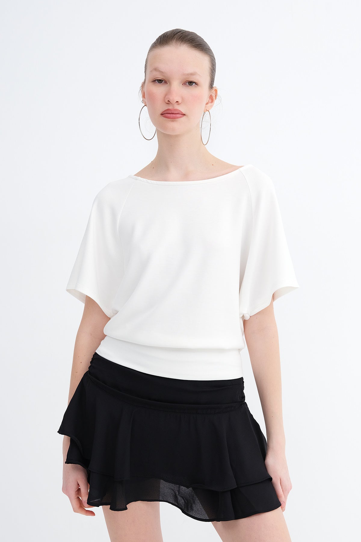 Ecru_Boat-Neck-Basic-T-Shirt-addax