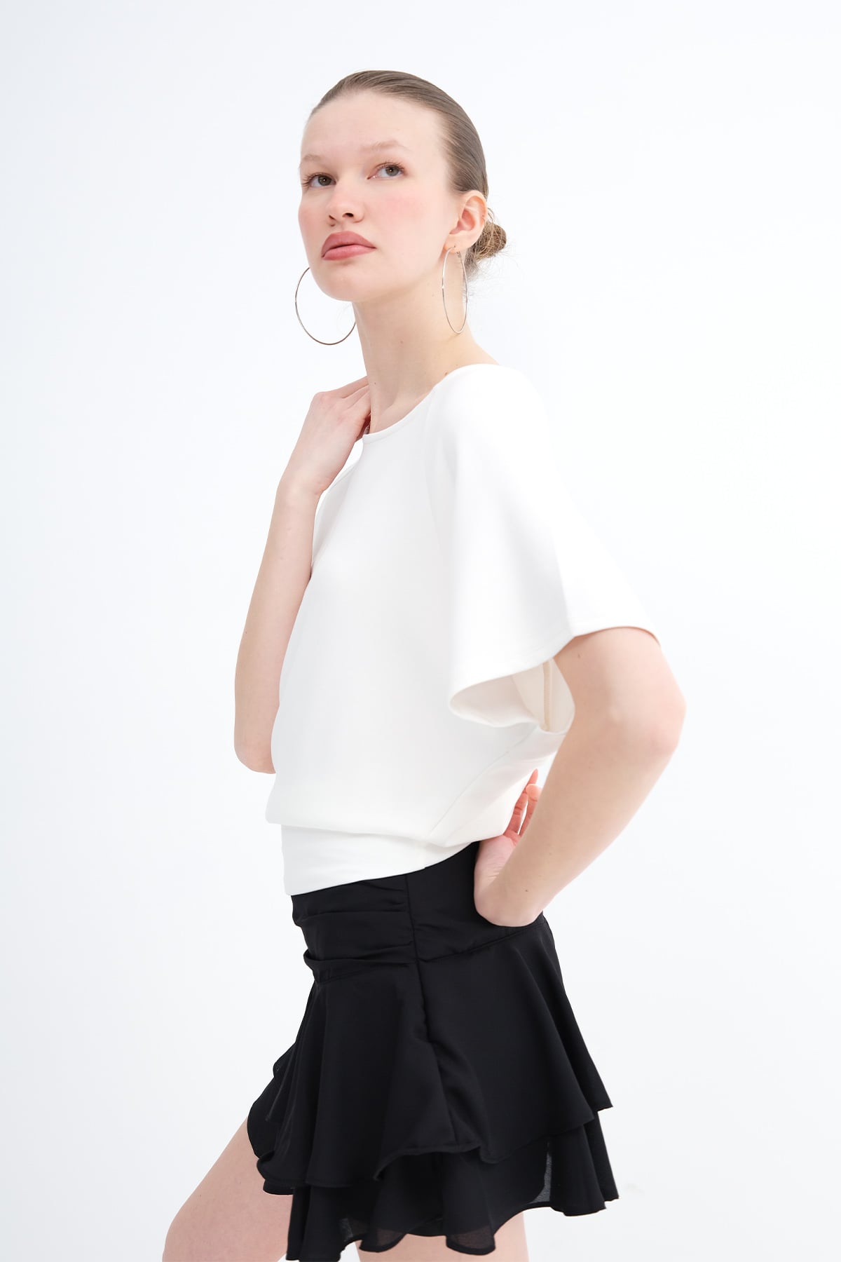 Ecru_Boat-Neck-Basic-T-Shirt-addax