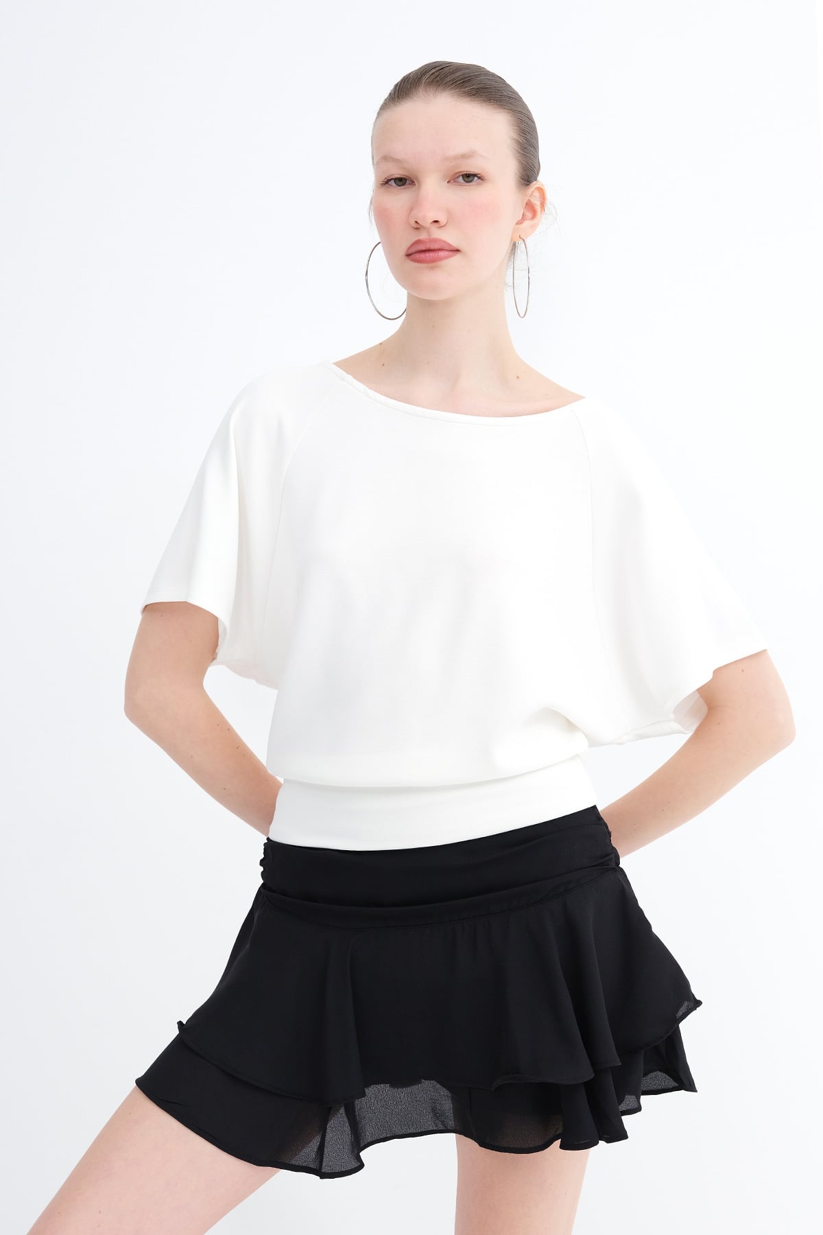 Ecru_Boat-Neck-Basic-T-Shirt-addax