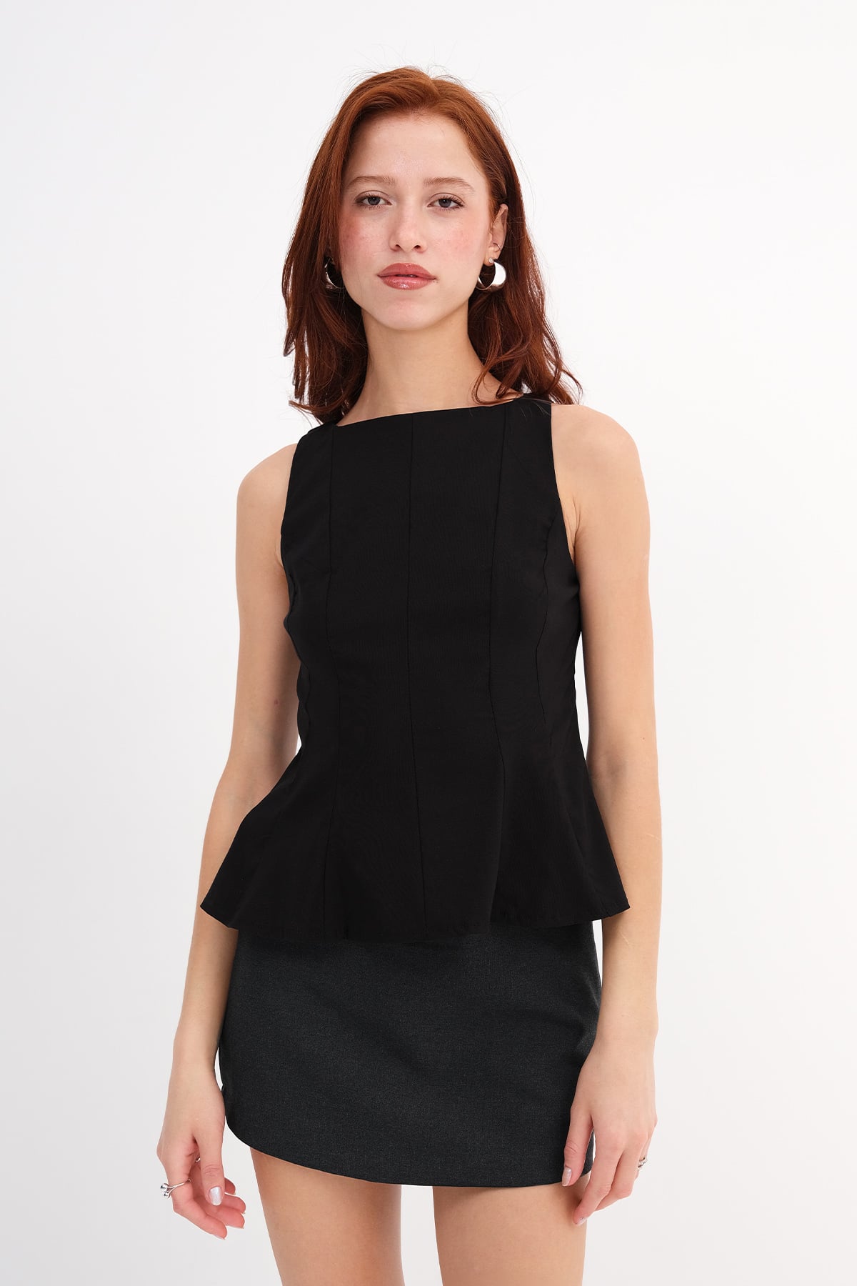 Black_Crew-Neck-Sleeveless-Blouse-addax