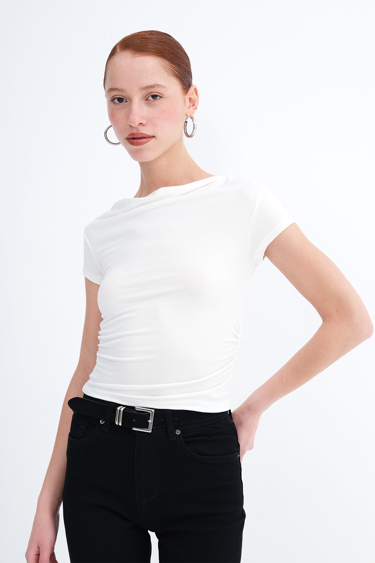 Ecru_Boat-Neck-Ruched-Side-T-shirt-addax