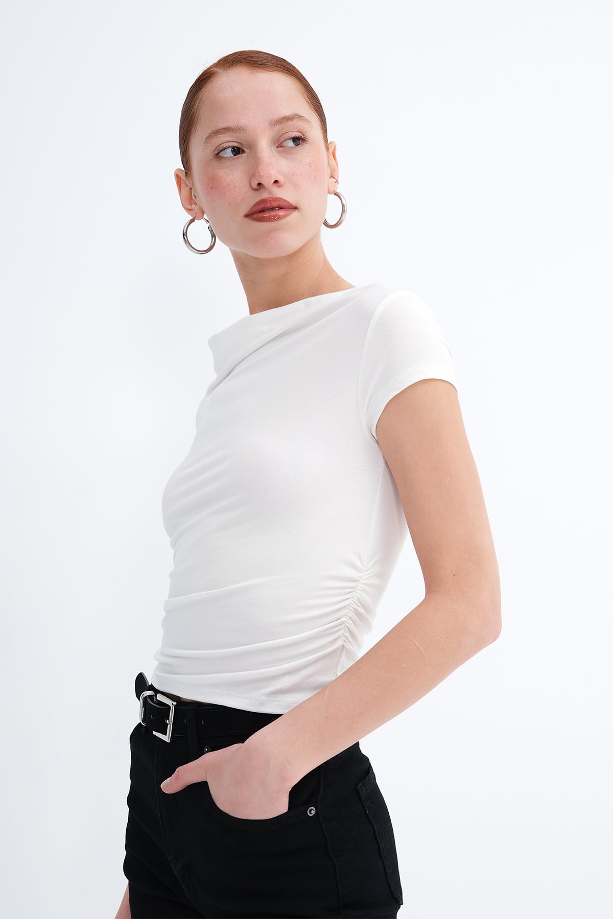 Ecru_Boat-Neck-Ruched-Side-T-shirt-addax