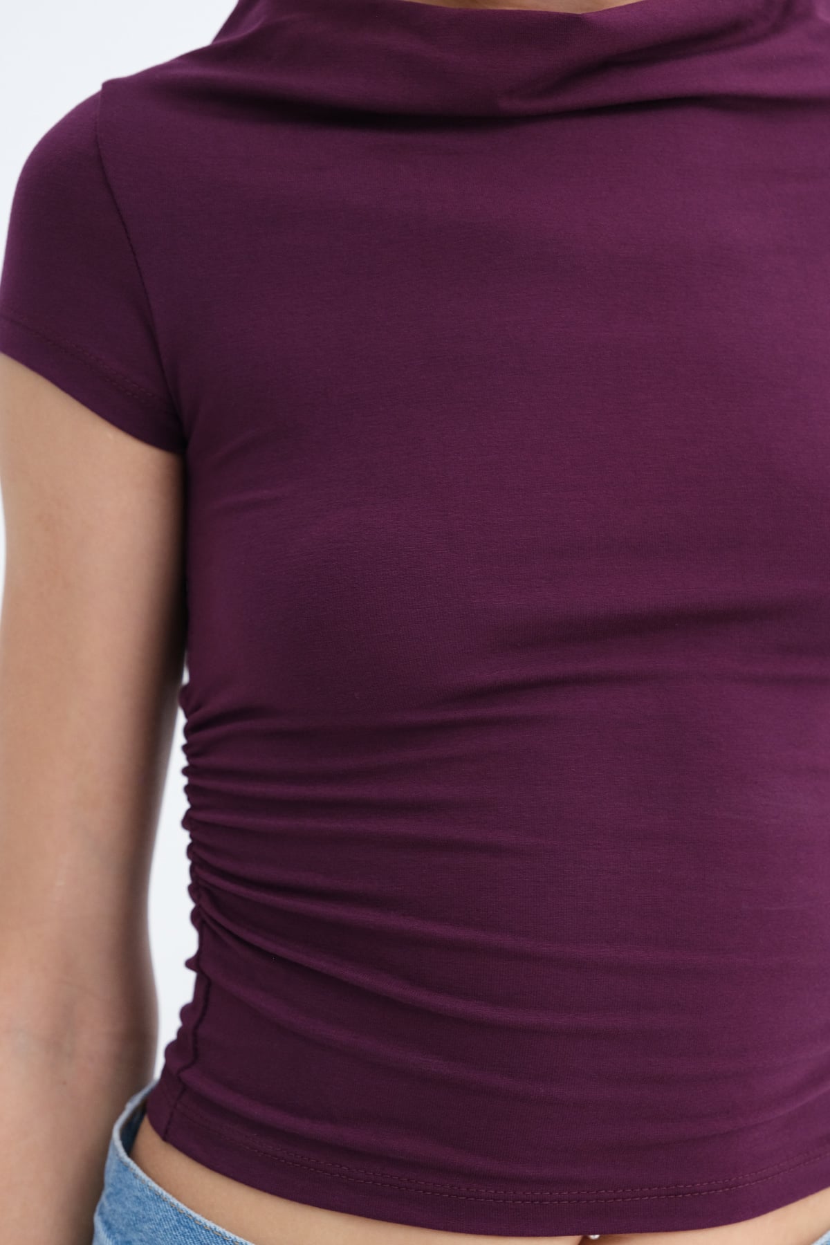 Gardenia_Boat-Neck-Ruched-Side-T-shirt-addax