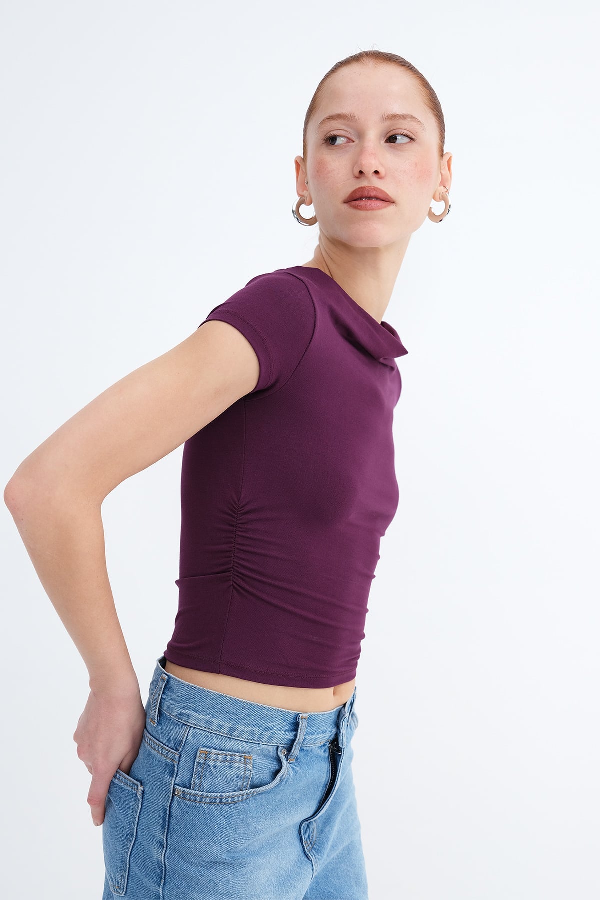 Gardenia_Boat-Neck-Ruched-Side-T-shirt-addax
