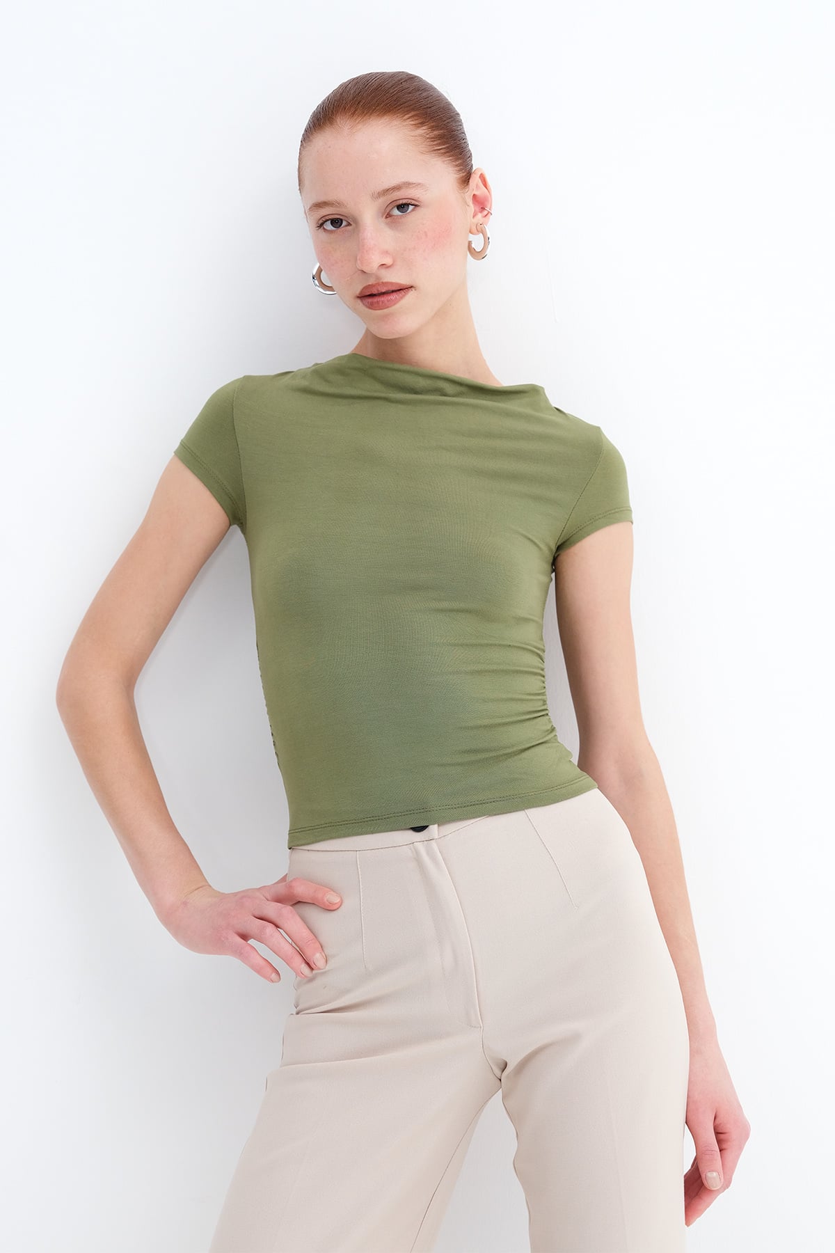 Boat Neck Ruched Side T-shirt