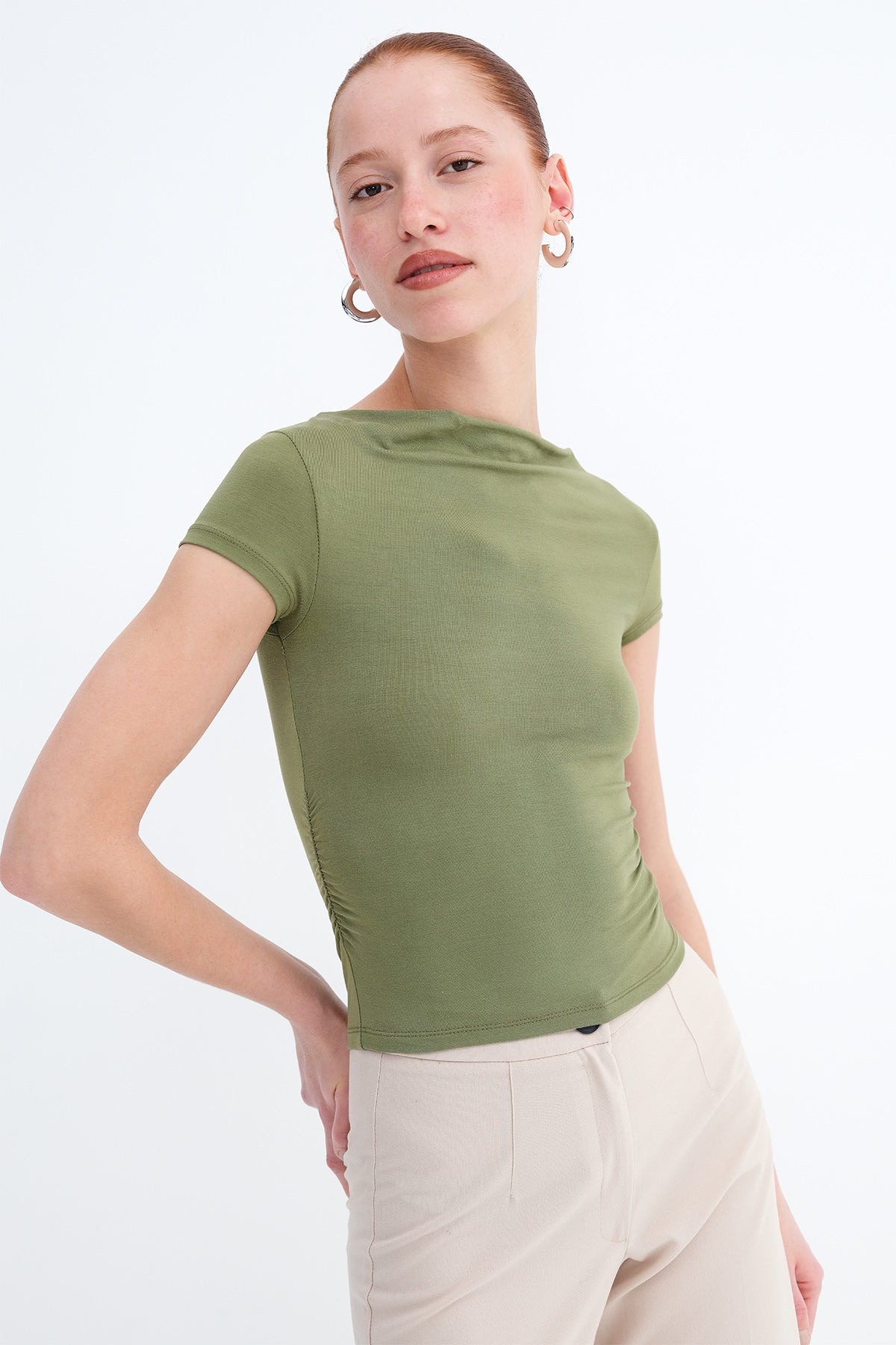Matcha_Boat-Neck-Ruched-Side-T-shirt-addax