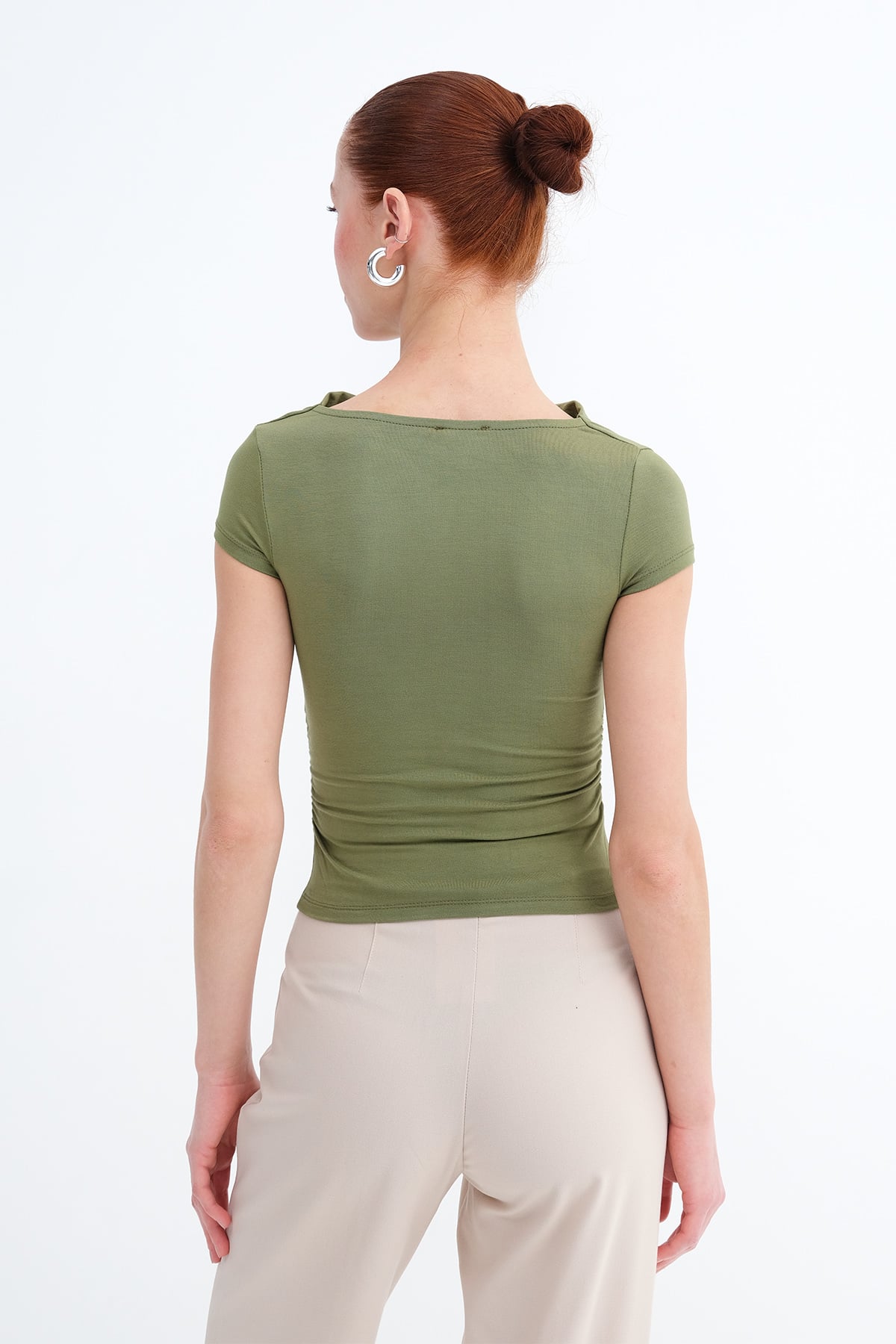 Matcha_Boat-Neck-Ruched-Side-T-shirt-addax