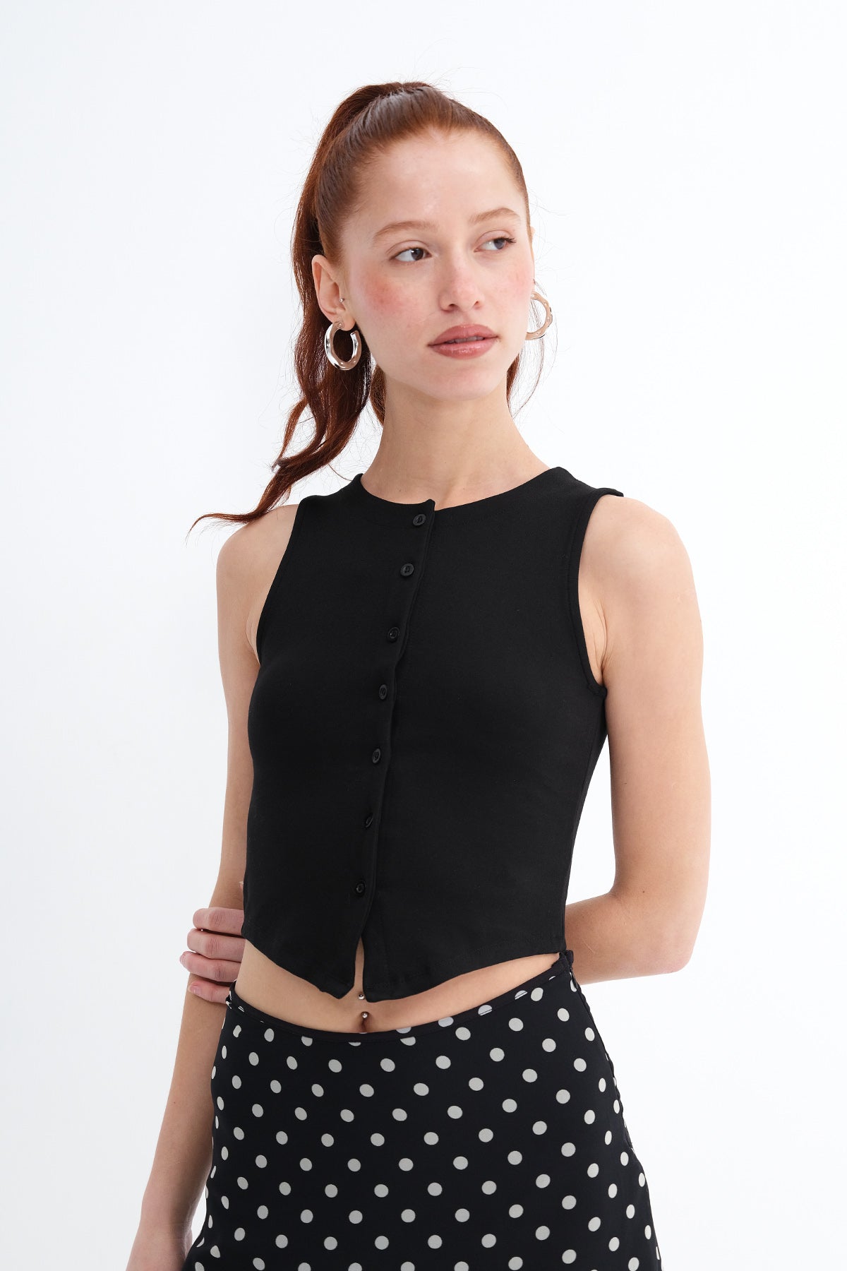 Black_Crew-Neck-Buttoned-Vest-addax