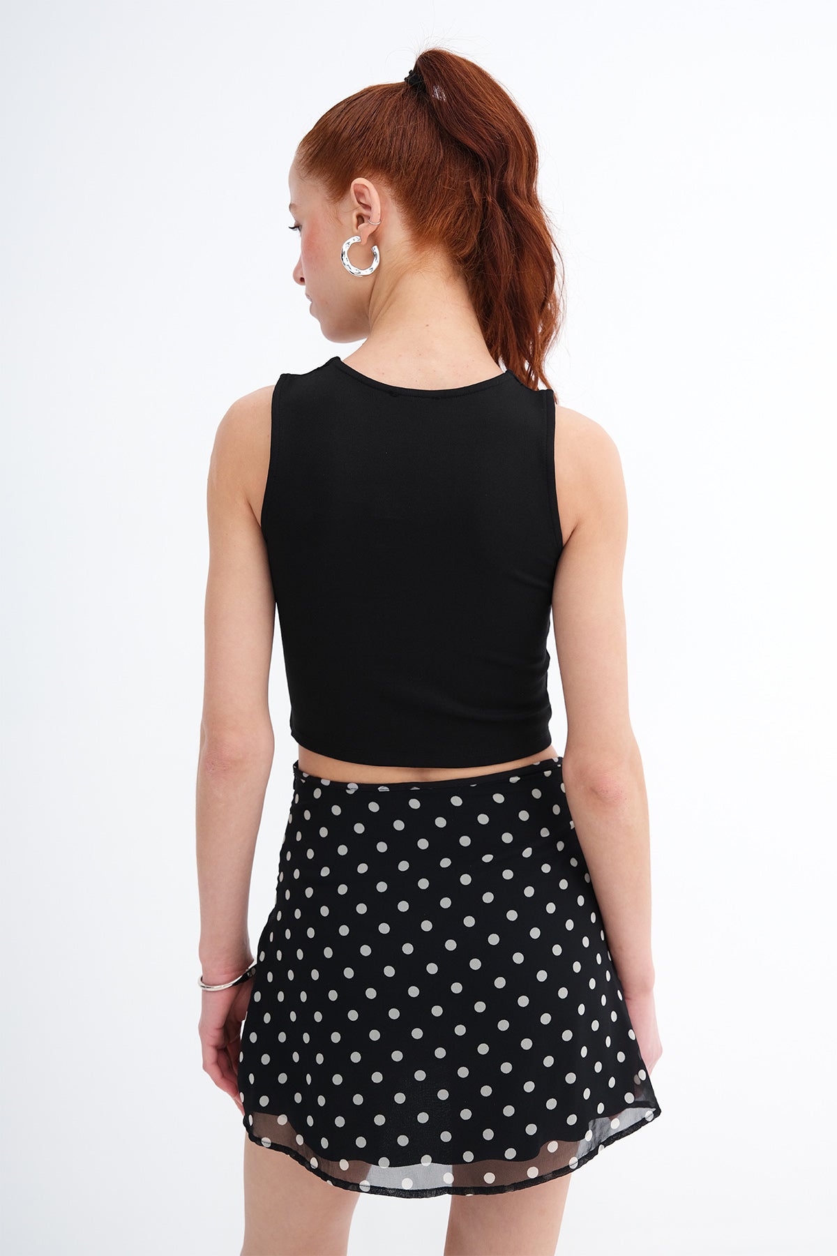 Black_Crew-Neck-Buttoned-Vest-addax