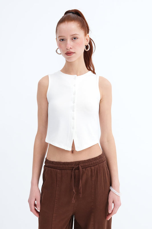 Ecru_Crew-Neck-Buttoned-Vest-addax