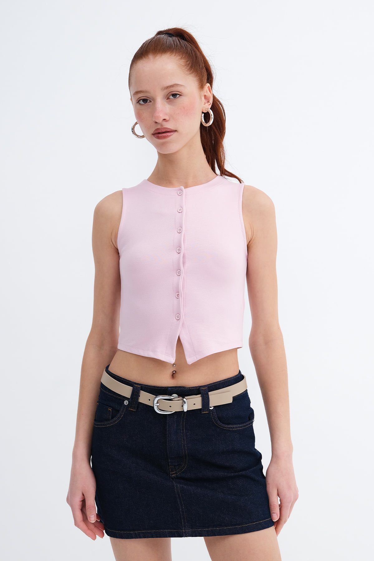 Lotus_Crew-Neck-Buttoned-Vest-addax