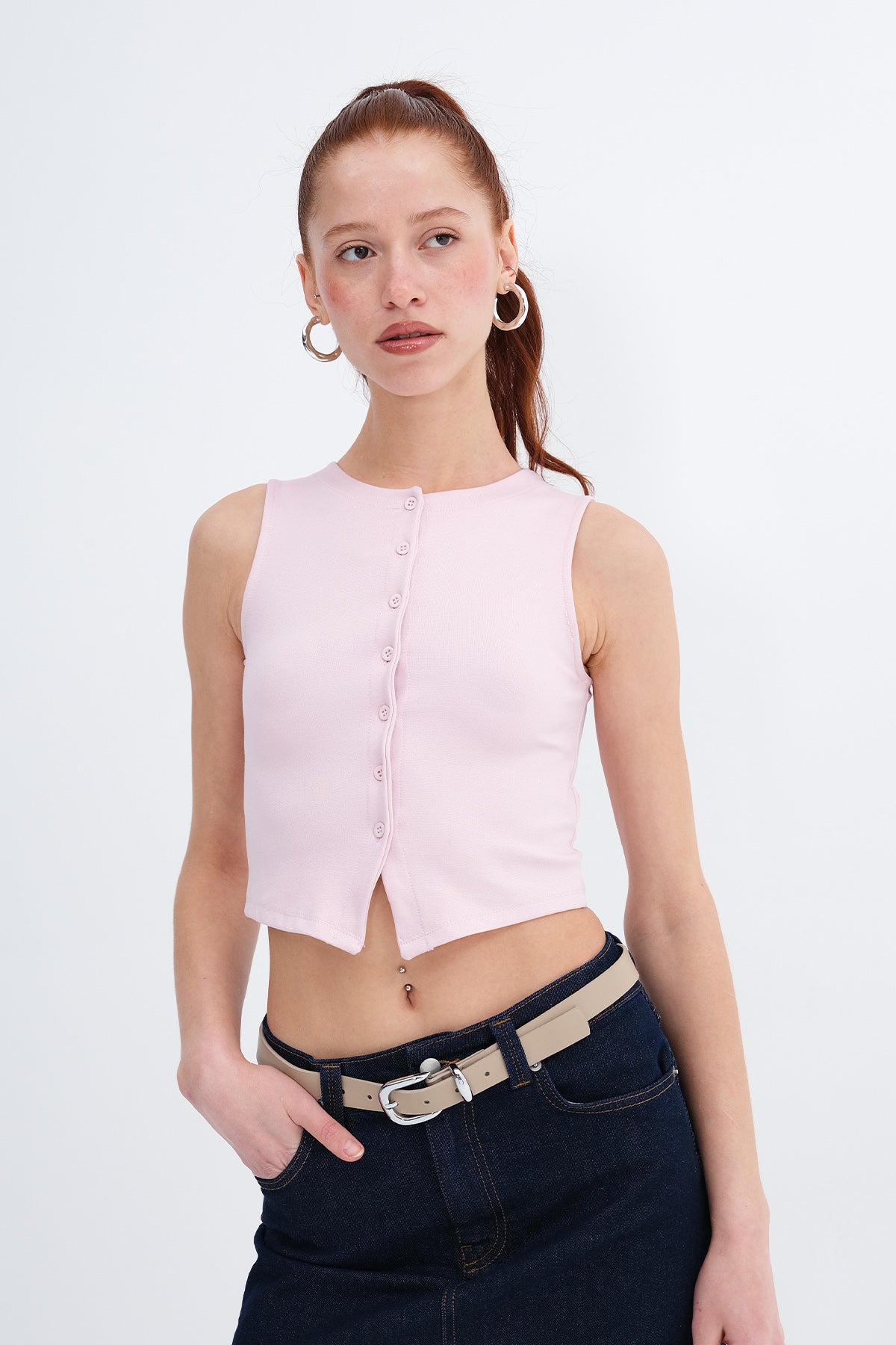 Lotus_Crew-Neck-Buttoned-Vest-addax