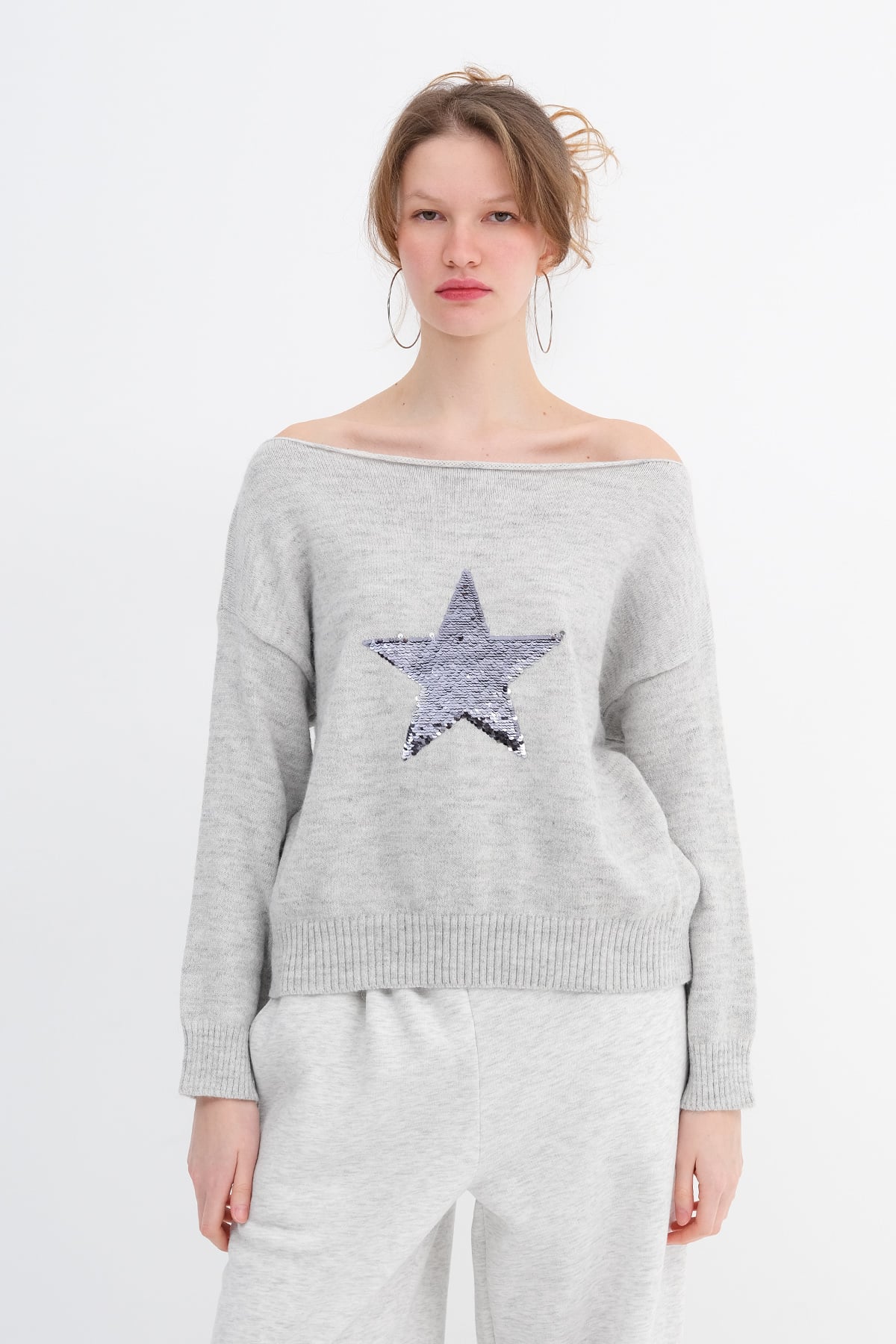 Snow-Melange_Star-Embellished-Boat-Neck-Knit-Sweater-addax