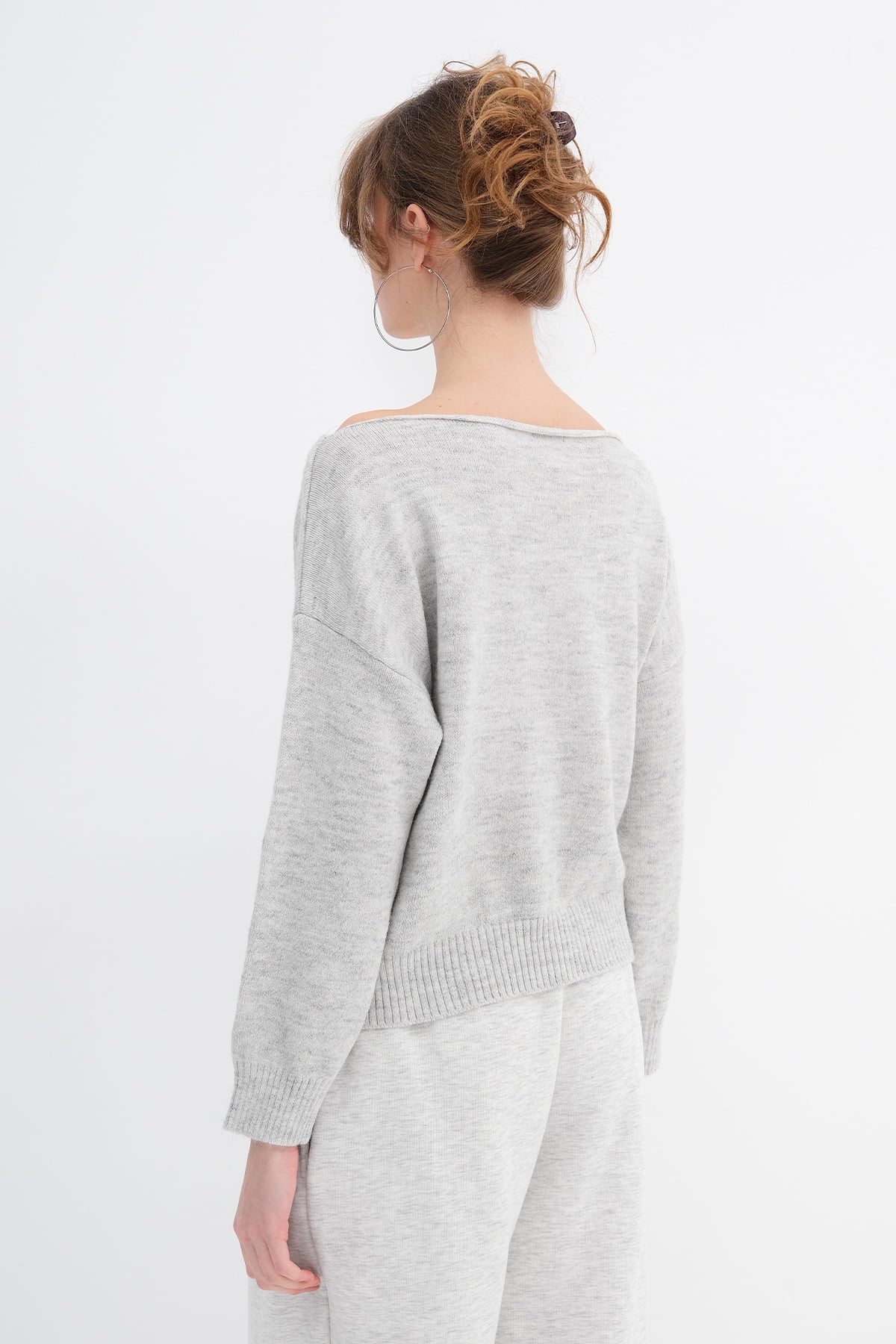 Star Embellished Boat Neck Knit Sweater