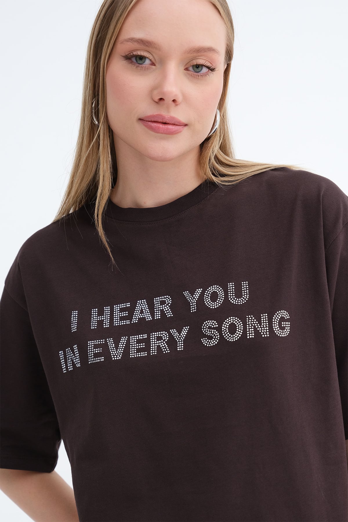 Bitter-Coffee_Crew-Neck-Stone-Embellished-T-shirt-addax