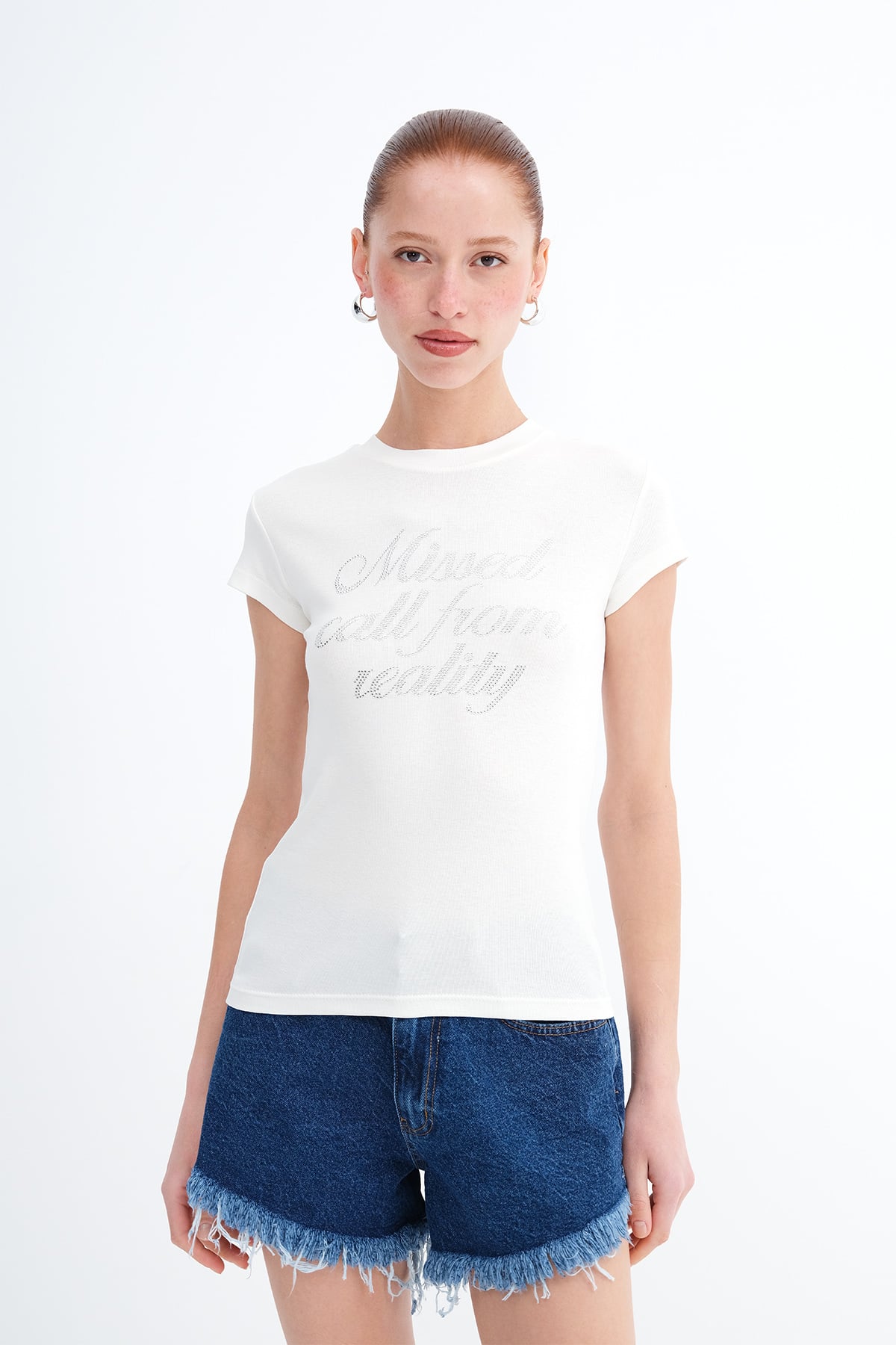 Ecru_Crew-Neck-Rhinestone-T-shirt-addax