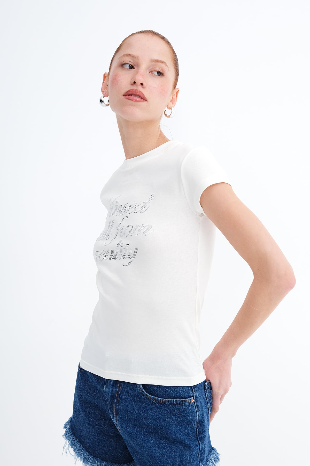 Ecru_Crew-Neck-Rhinestone-T-shirt-addax