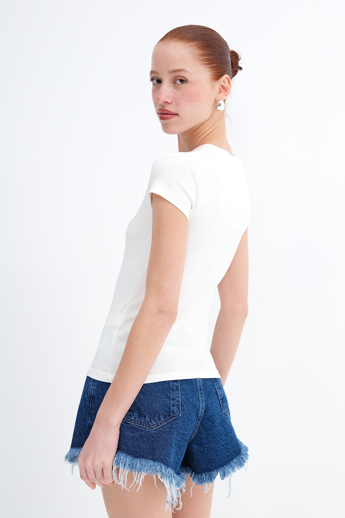 Ecru_Crew-Neck-Rhinestone-T-shirt-addax