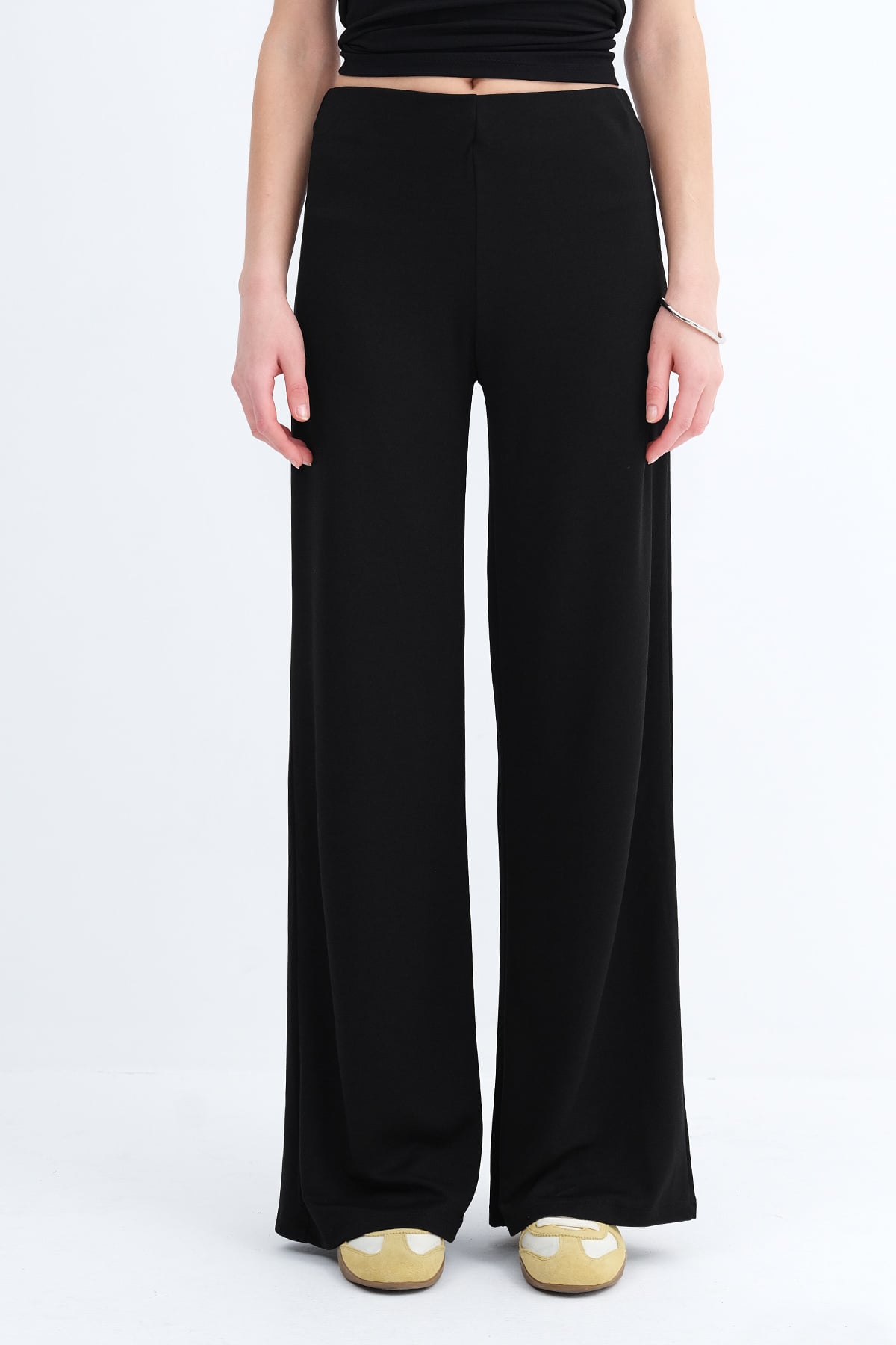 Black_Elastic-Waist-Pants-addax