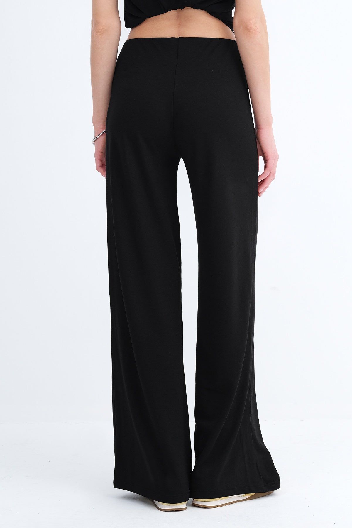 Black_Elastic-Waist-Pants-addax