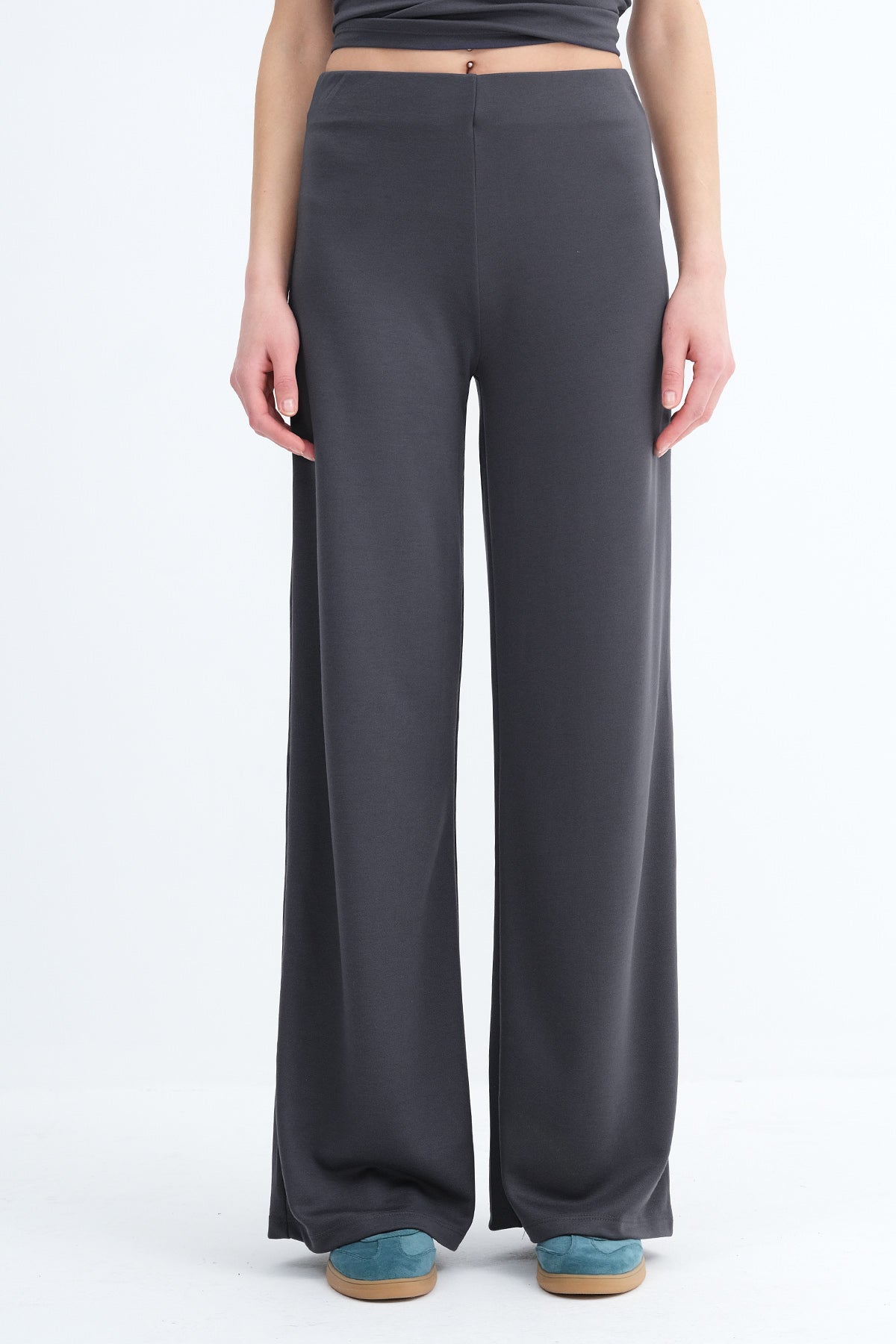Charcoal_Elastic-Waist-Pants-addax