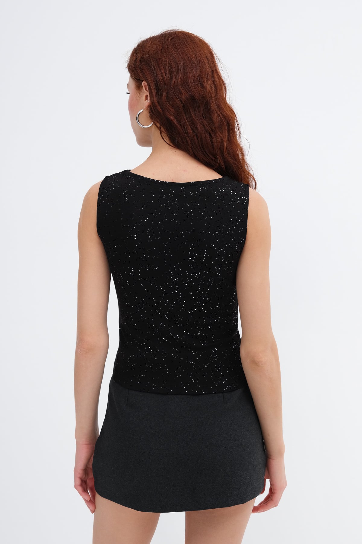 Silvery-Black_Sleeveless-Shimmery-Tank-Top-addax