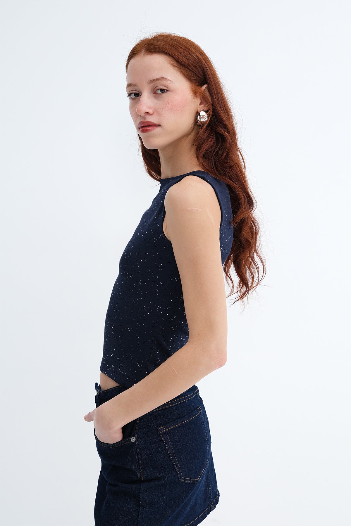 Silvery-Navy-blue_Sleeveless-Shimmery-Tank-Top-addax