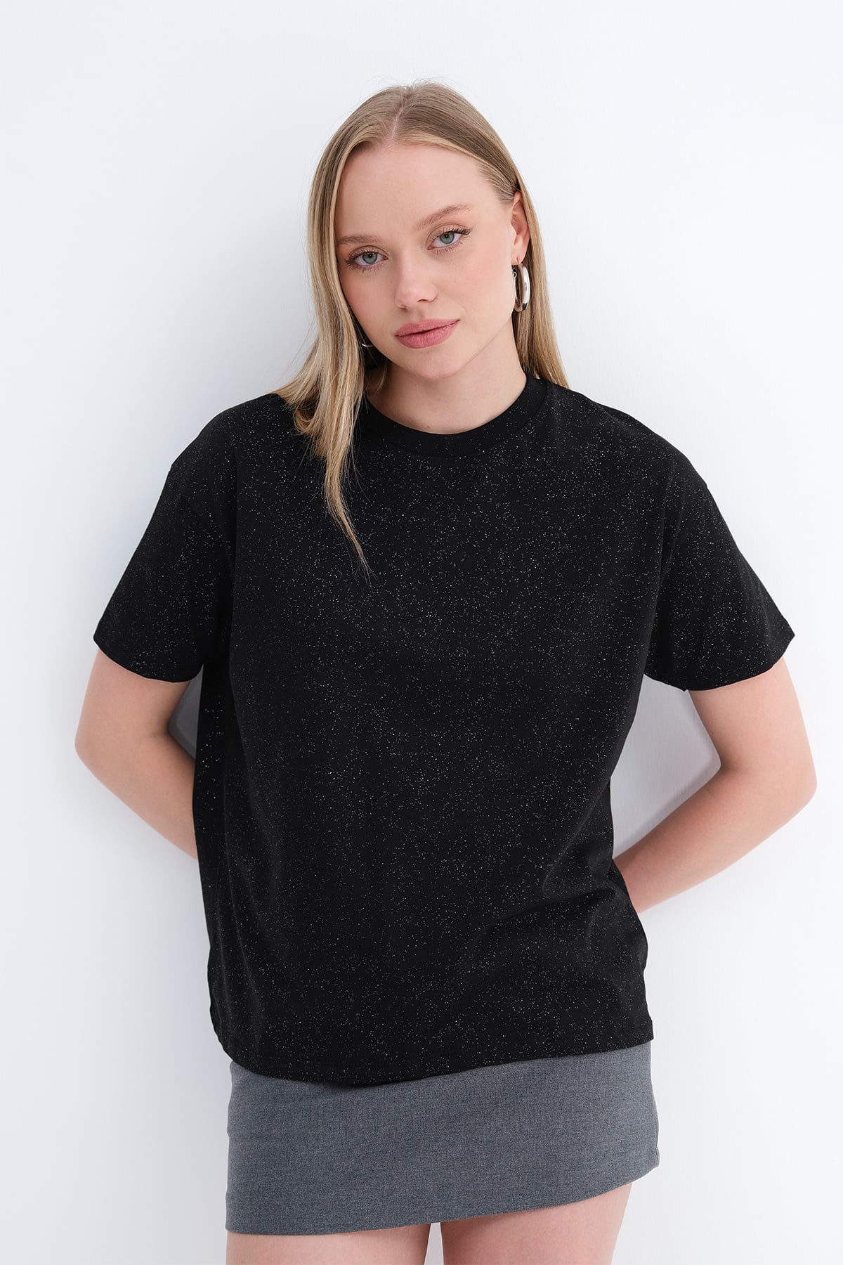 Crew Neck Glitter T-shirt