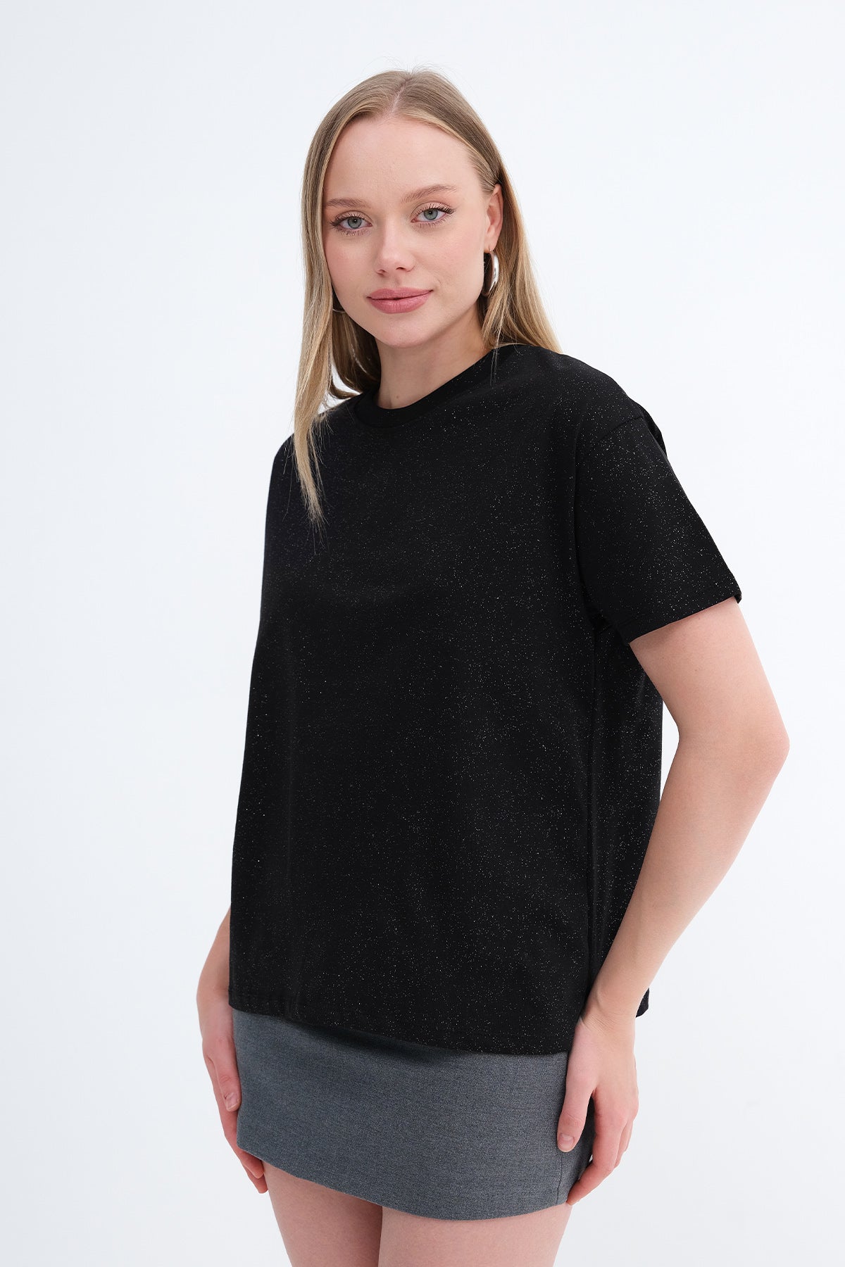 Silvery-Black_Crew-Neck-Glitter-T-shirt-addax