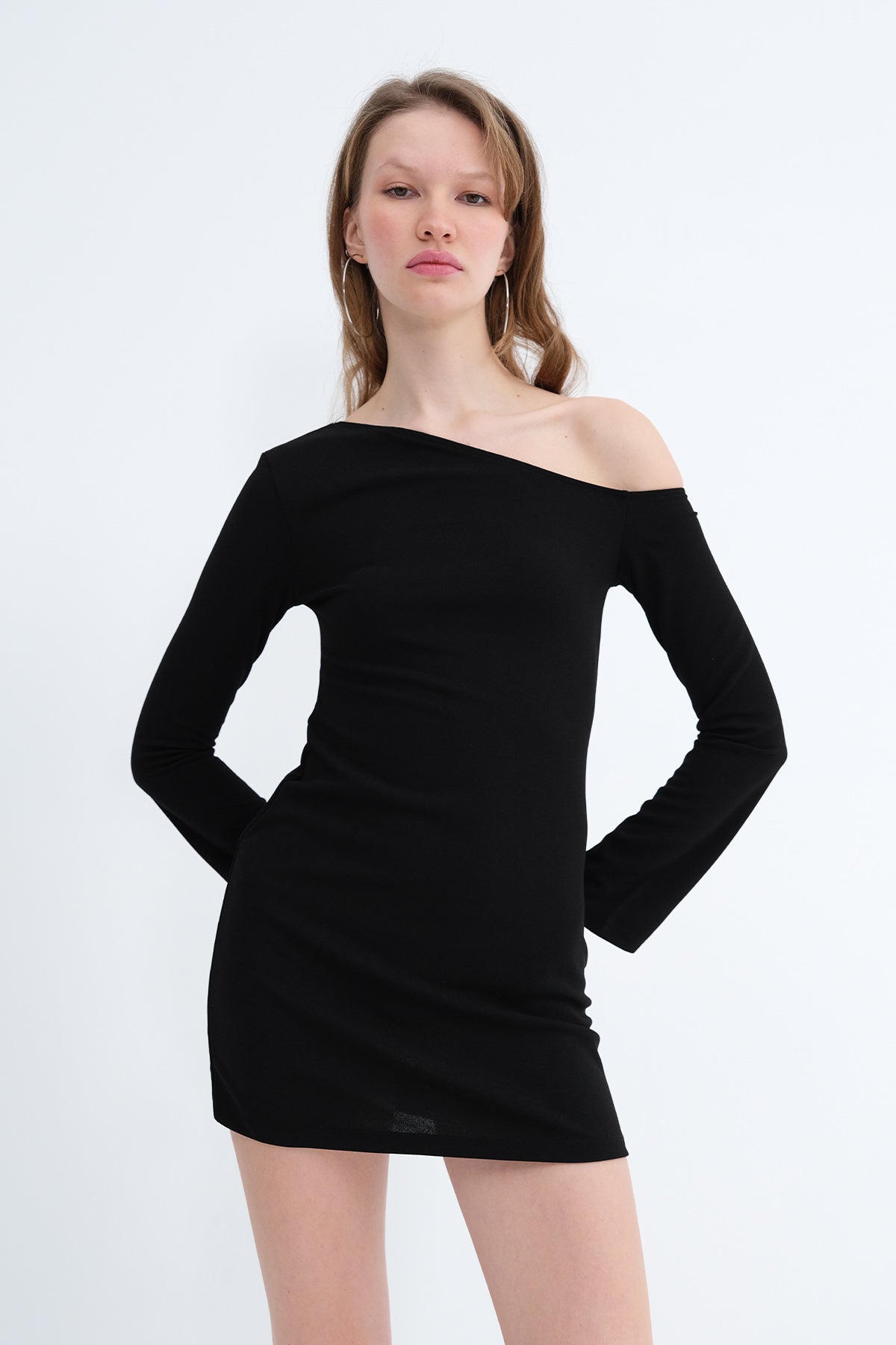 Black_Long-Sleeve-Mini-Dress-addax