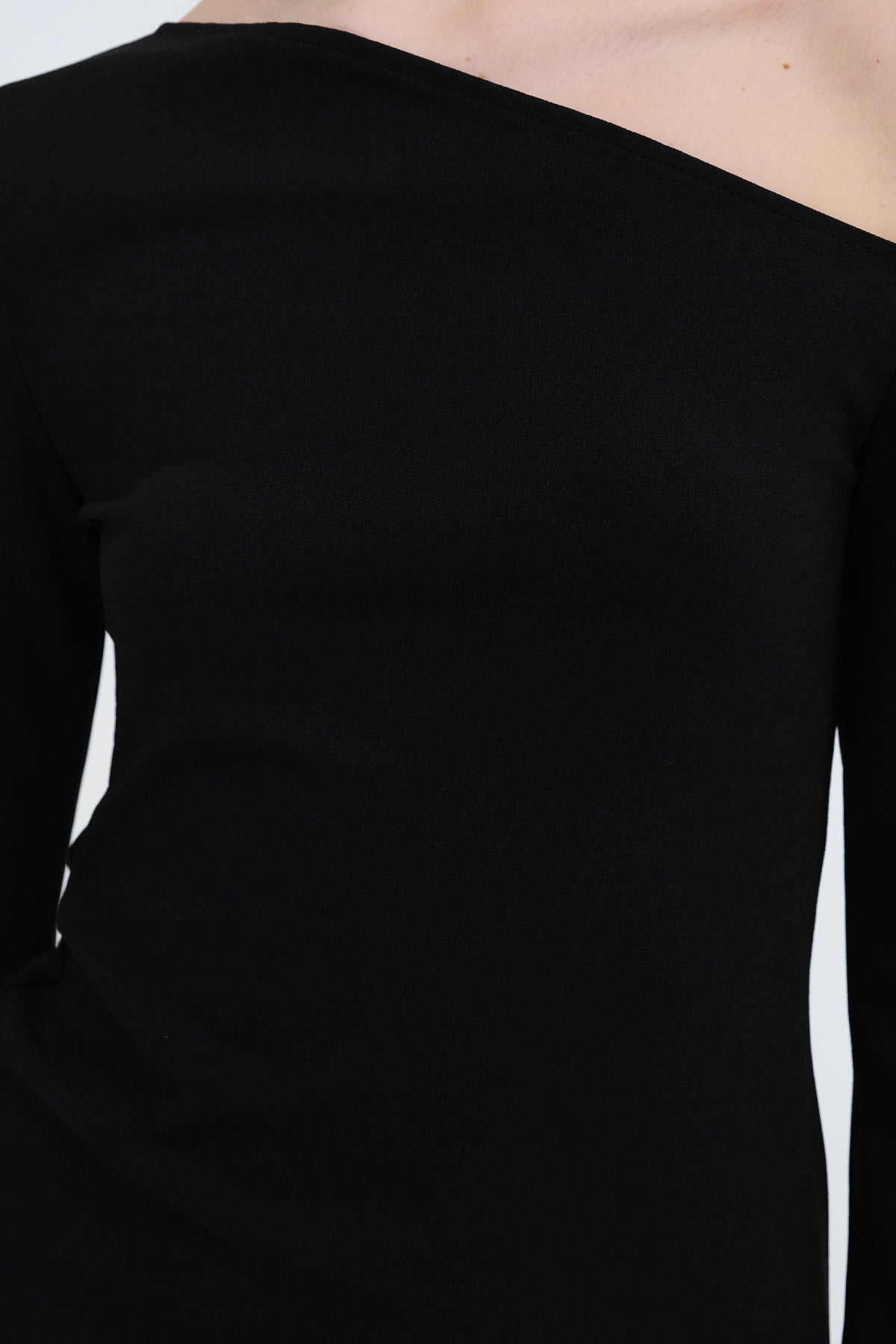 Black_Long-Sleeve-Mini-Dress-addax