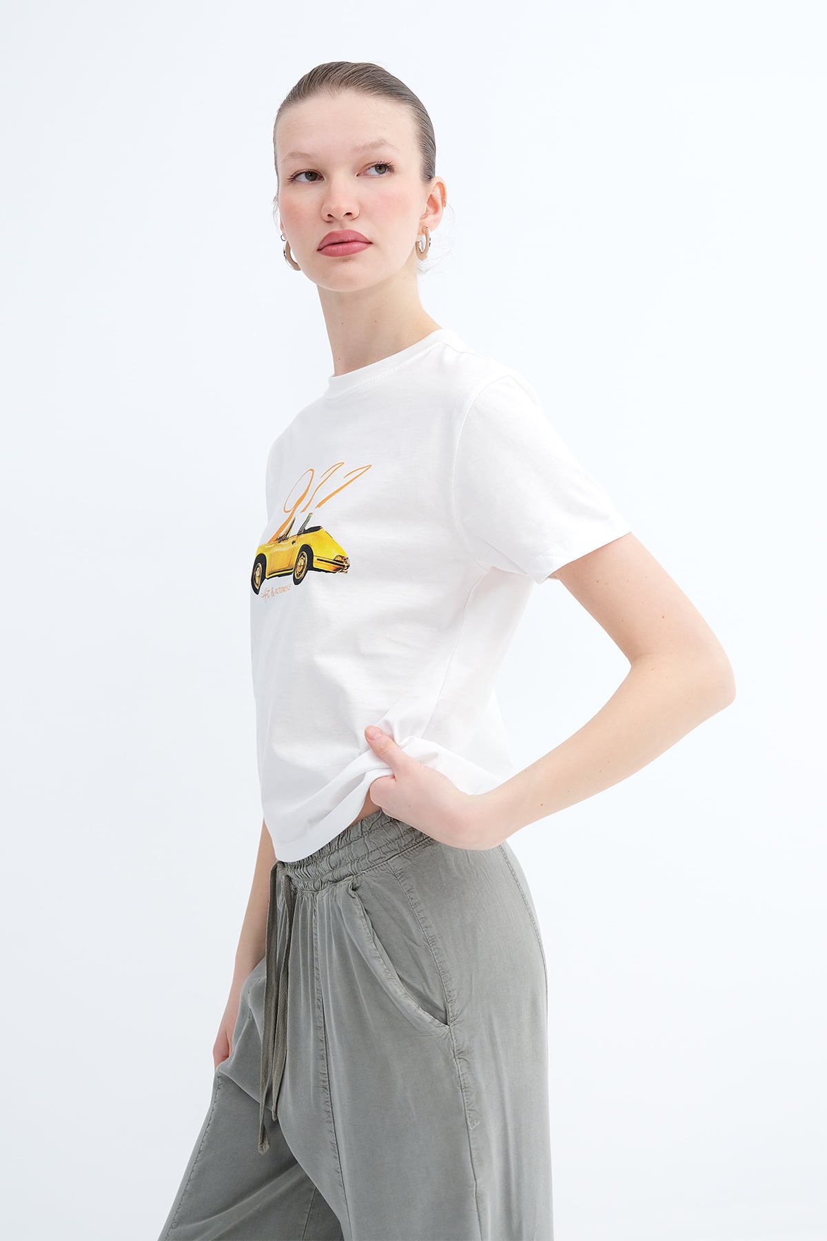 Ecru_Car-Printed-T-Shirt-addax