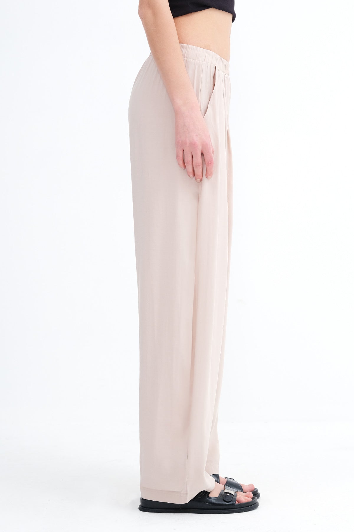 Stone_Elastic-Waist-Modal-Pants-addax