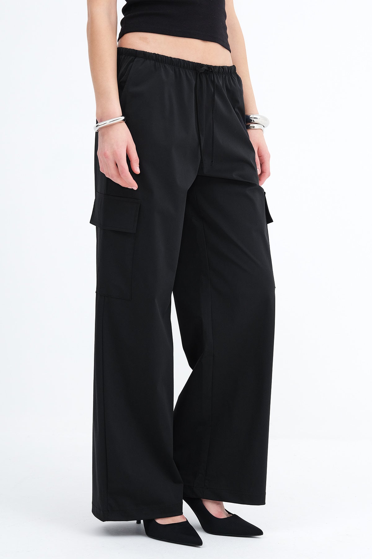 Black_Elastic-Waist-Cargo-Pants-addax