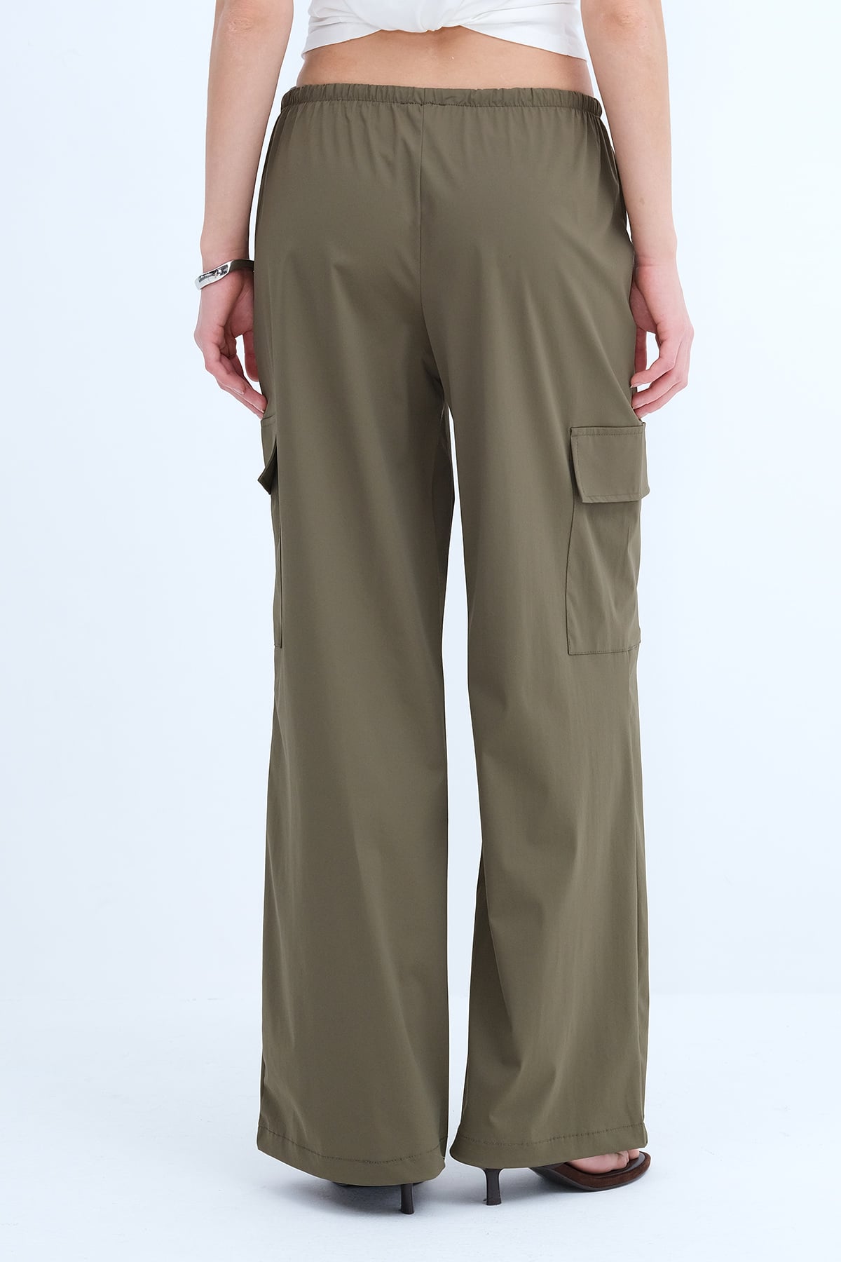 Oil-Green_Elastic-Waist-Cargo-Pants-addax