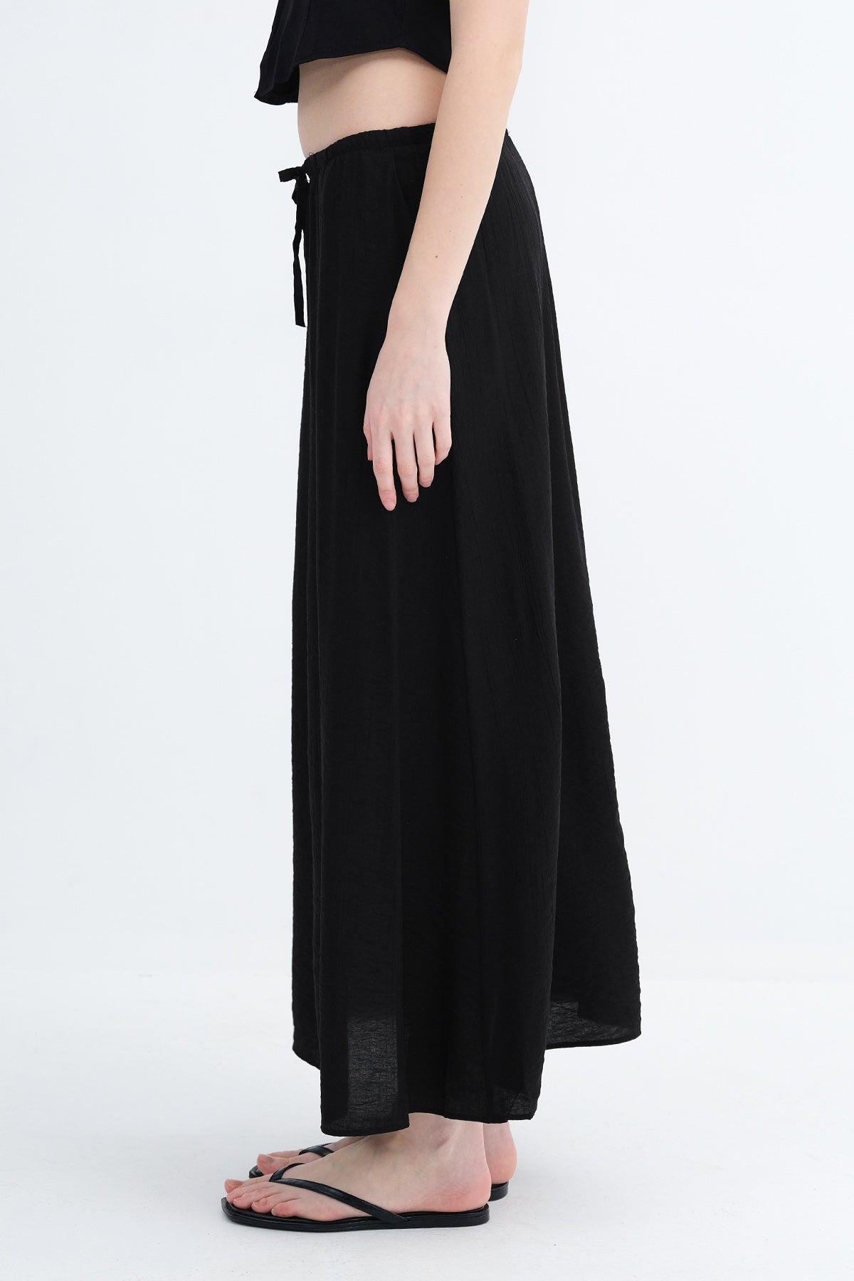 Black_Elastic-Waist-Long-Skirt-addax